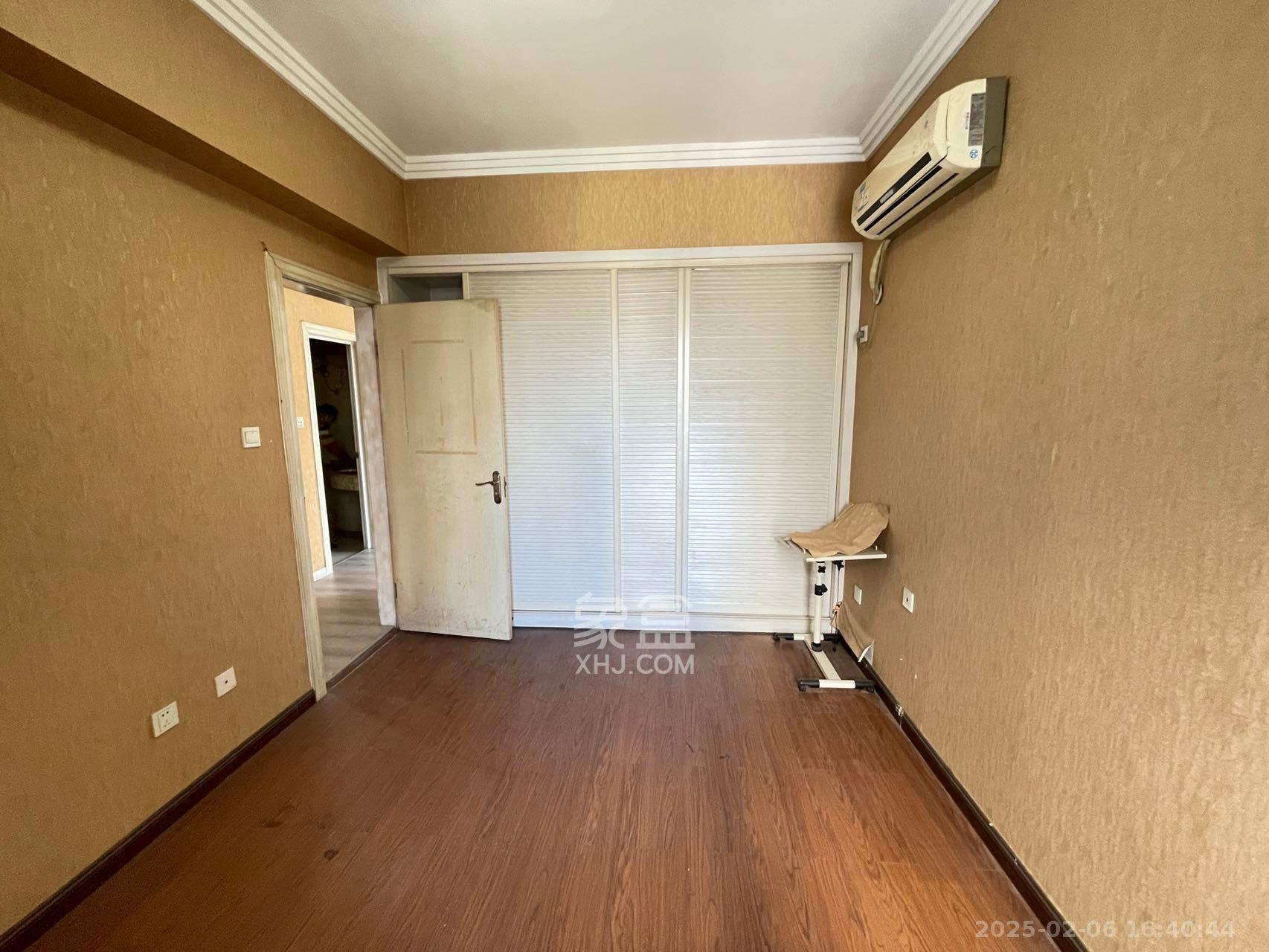 西子一间 2室2厅1卫 2200.0元/月 西子一间 2室2厅1卫 2200.0元/月室内图