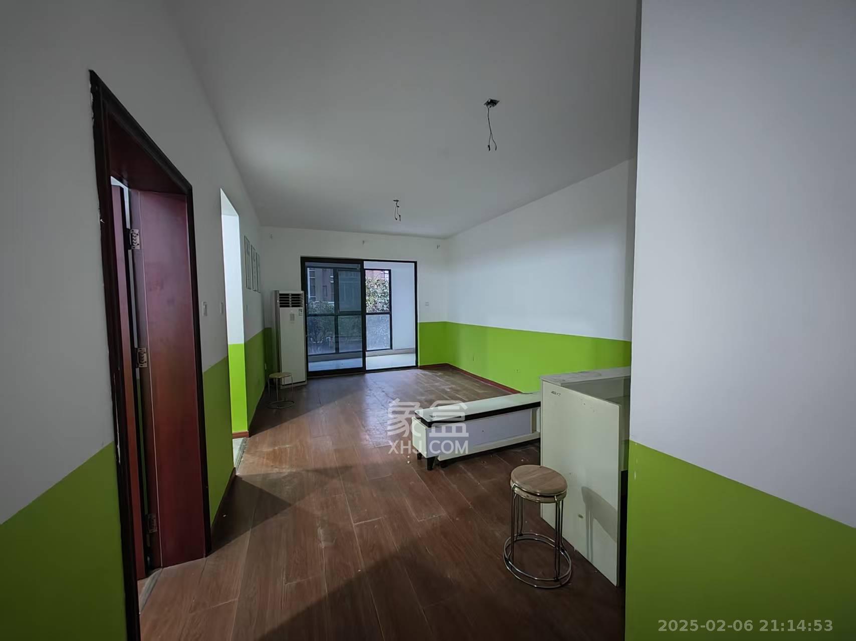 阳光城尚东湾学园区 2室1厅1卫 2200.0元/月 阳光城尚东湾学园区 2室1厅1卫 2200.0元/月室内图