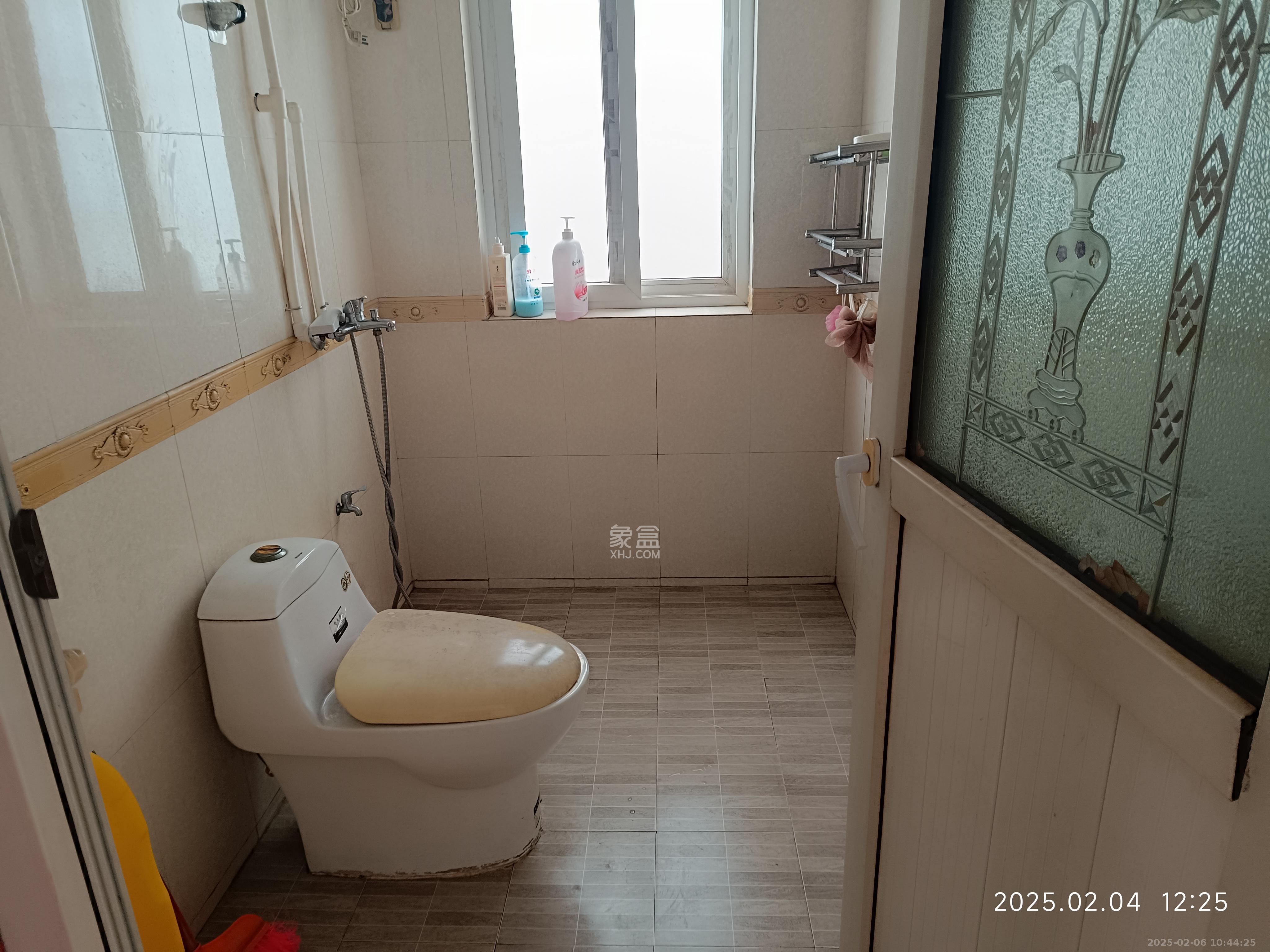 创业乐园 3室2厅2卫 1800.0元/月 创业乐园 3室2厅2卫 1800.0元/月室内图