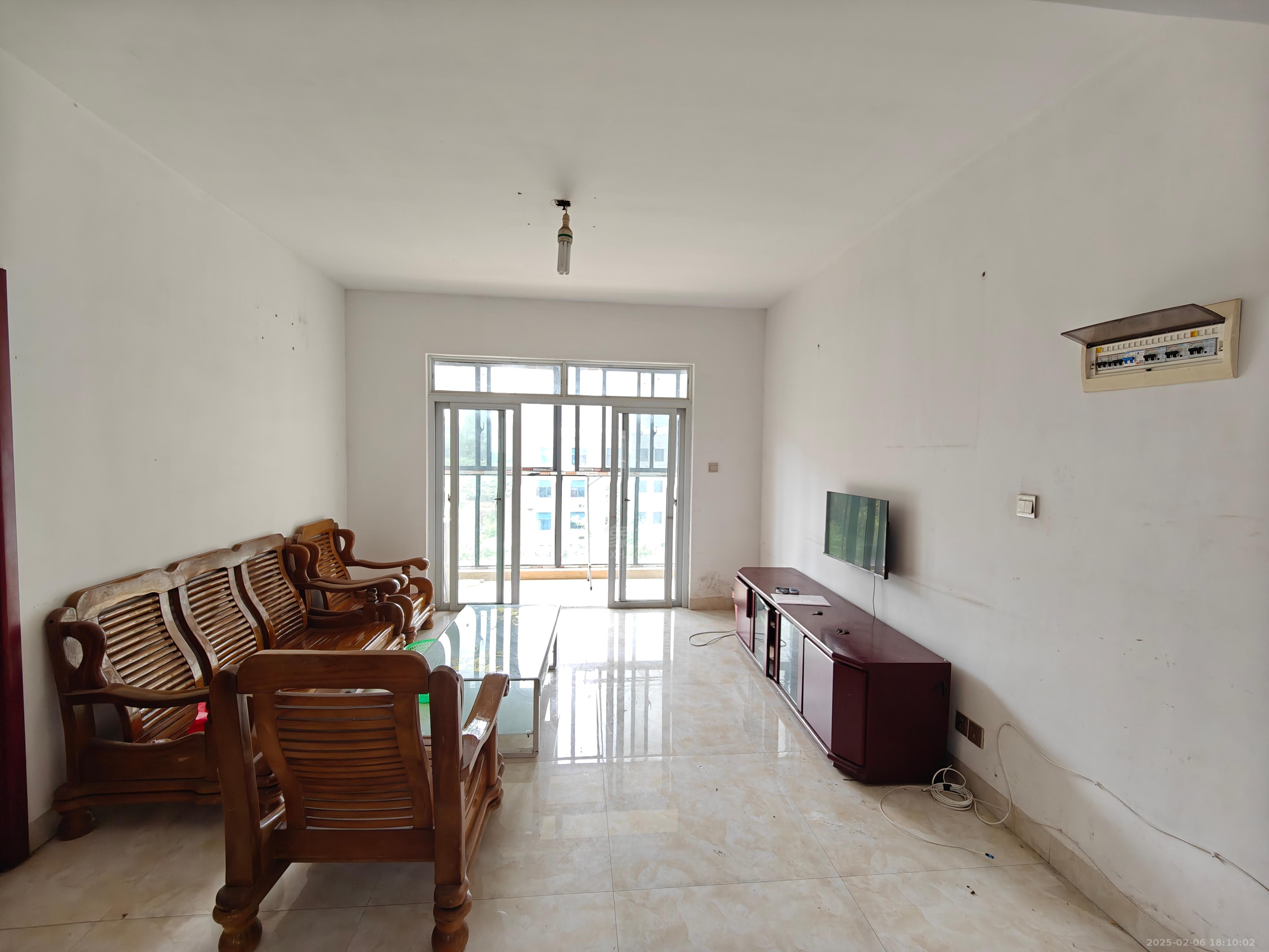 蓝筹公寓二期2-3栋 2室2厅1卫 1300.0元/月 蓝筹公寓二期2-3栋 2室2厅1卫 1300.0元/月室内图