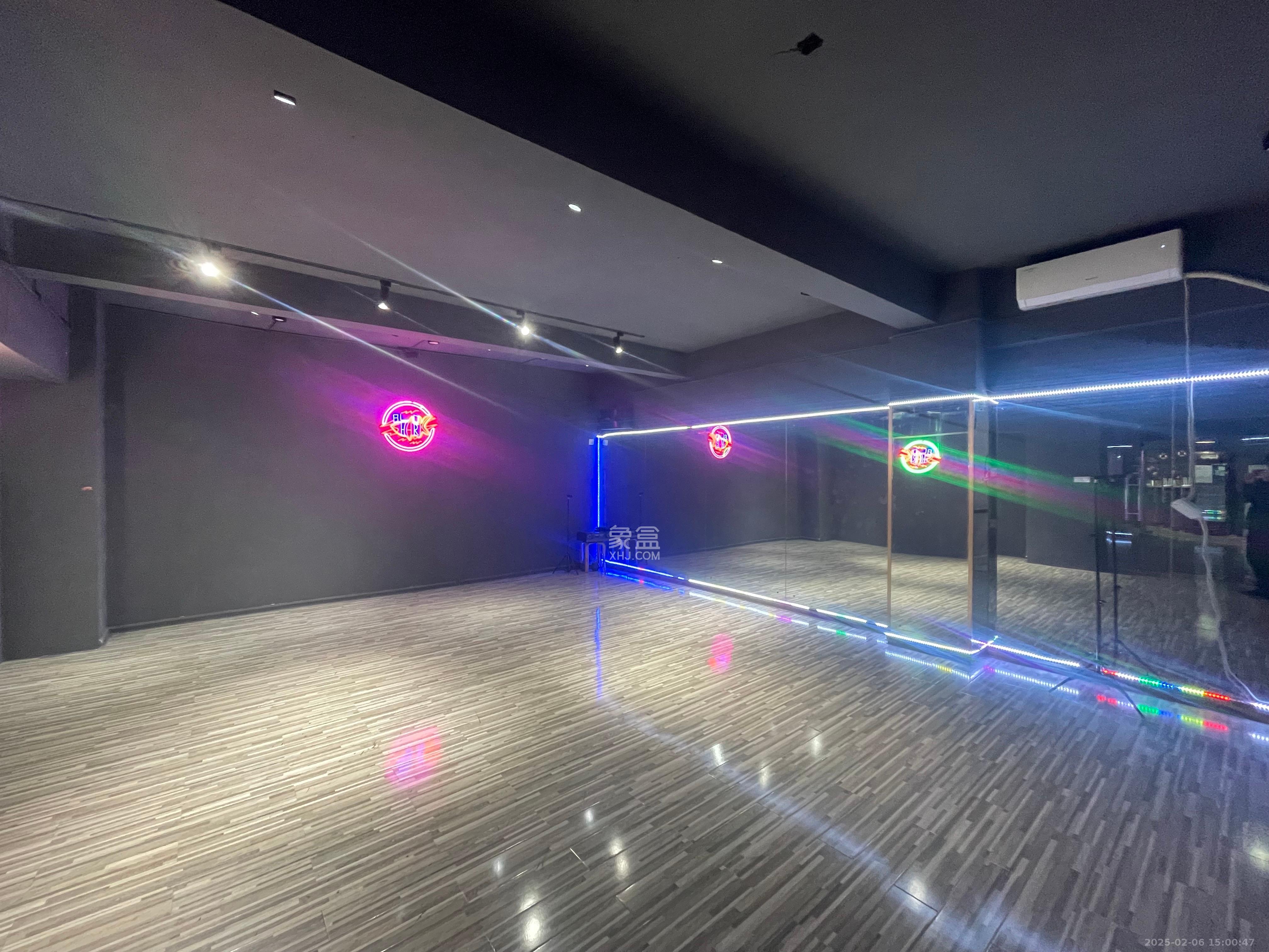 凯华大厦 3室1厅2卫 15000.0元/月 凯华大厦 3室1厅2卫 15000.0元/月室内图