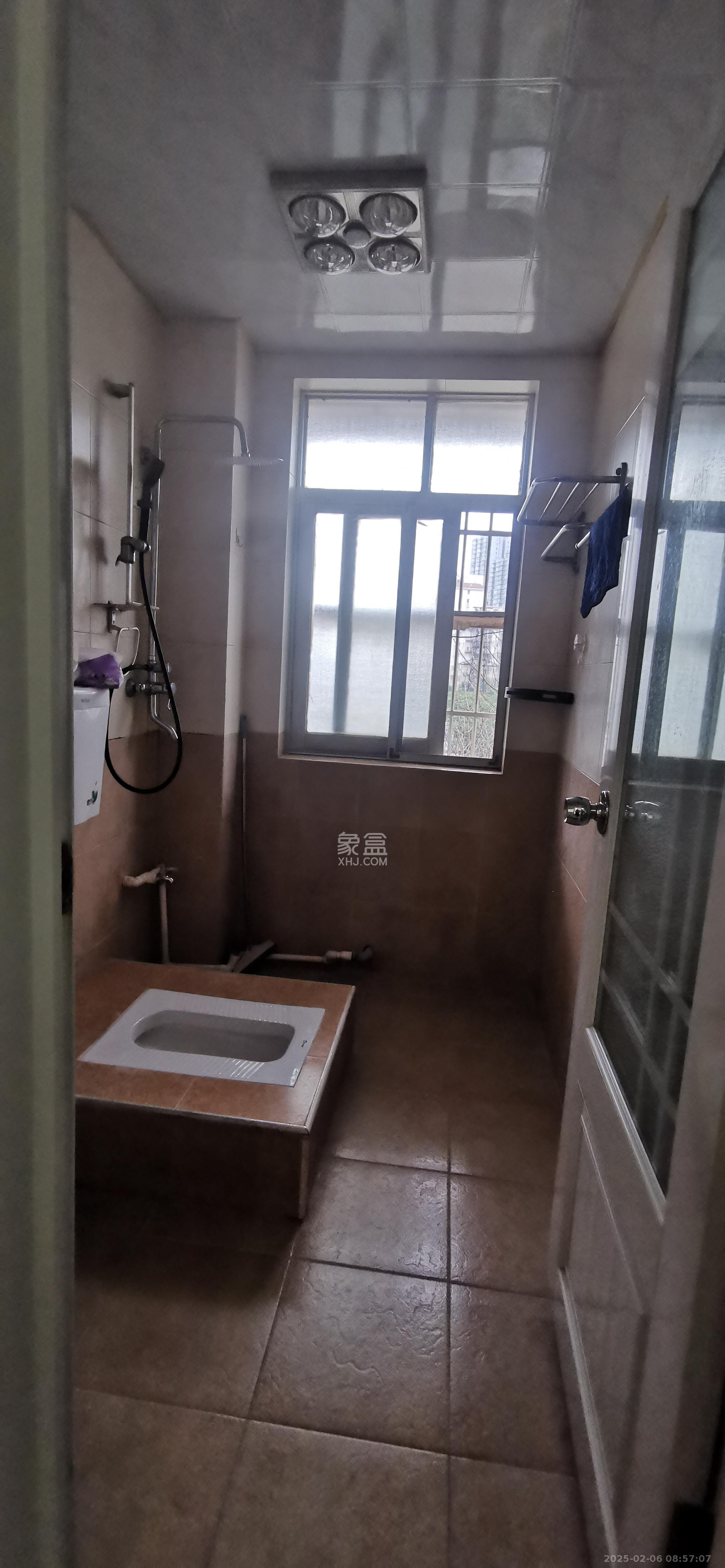 浦沅生活一区 3室2厅1卫 2200.0元/月 浦沅生活一区 3室2厅1卫 2200.0元/月室内图