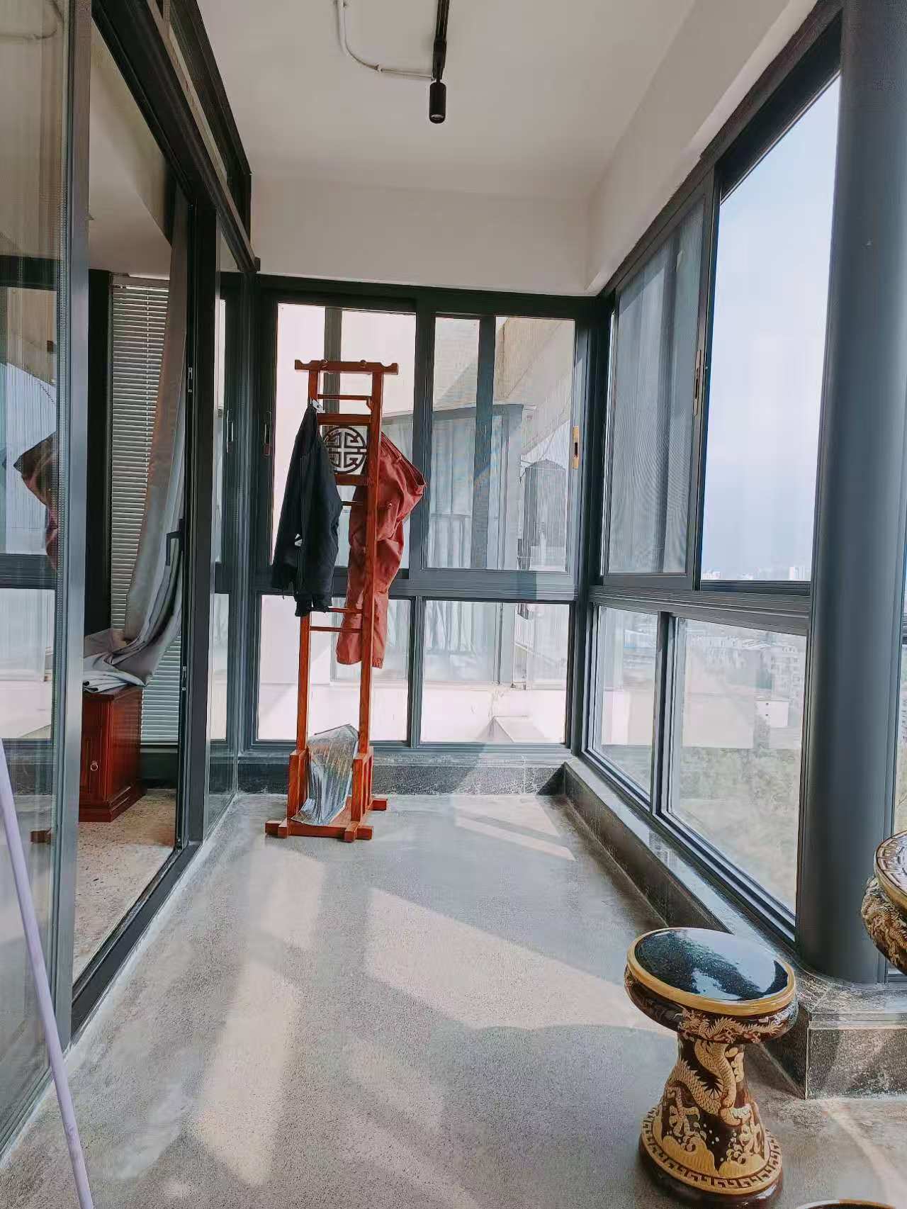 碧海蓝天  4室2厅3卫    239.0万 碧海蓝天  4室2厅3卫    239.0万室内图