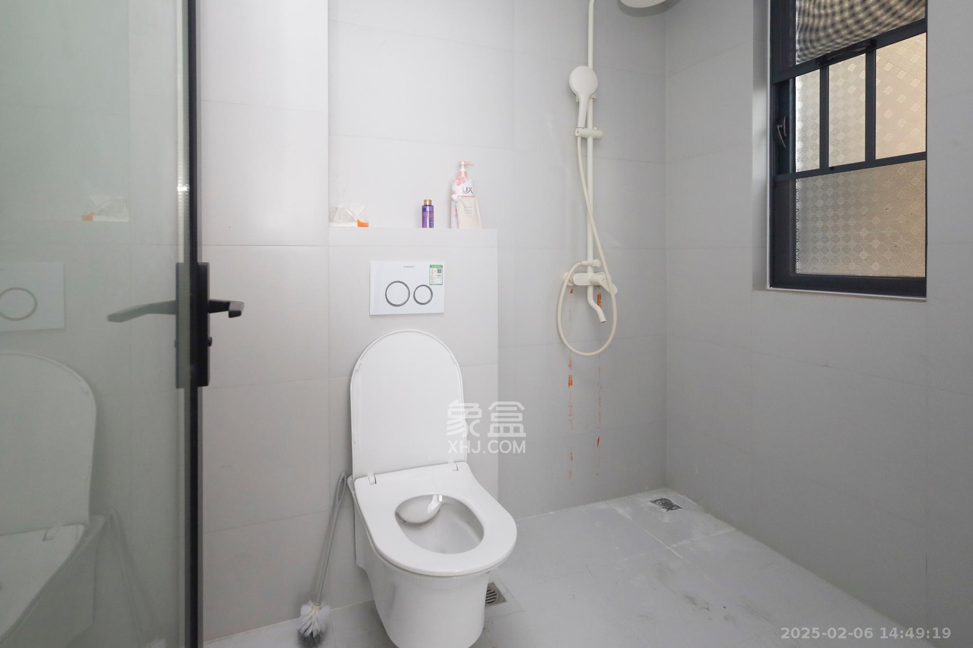 地铁中建江山玖樾  4室2厅2卫   4200.00元/月室内图