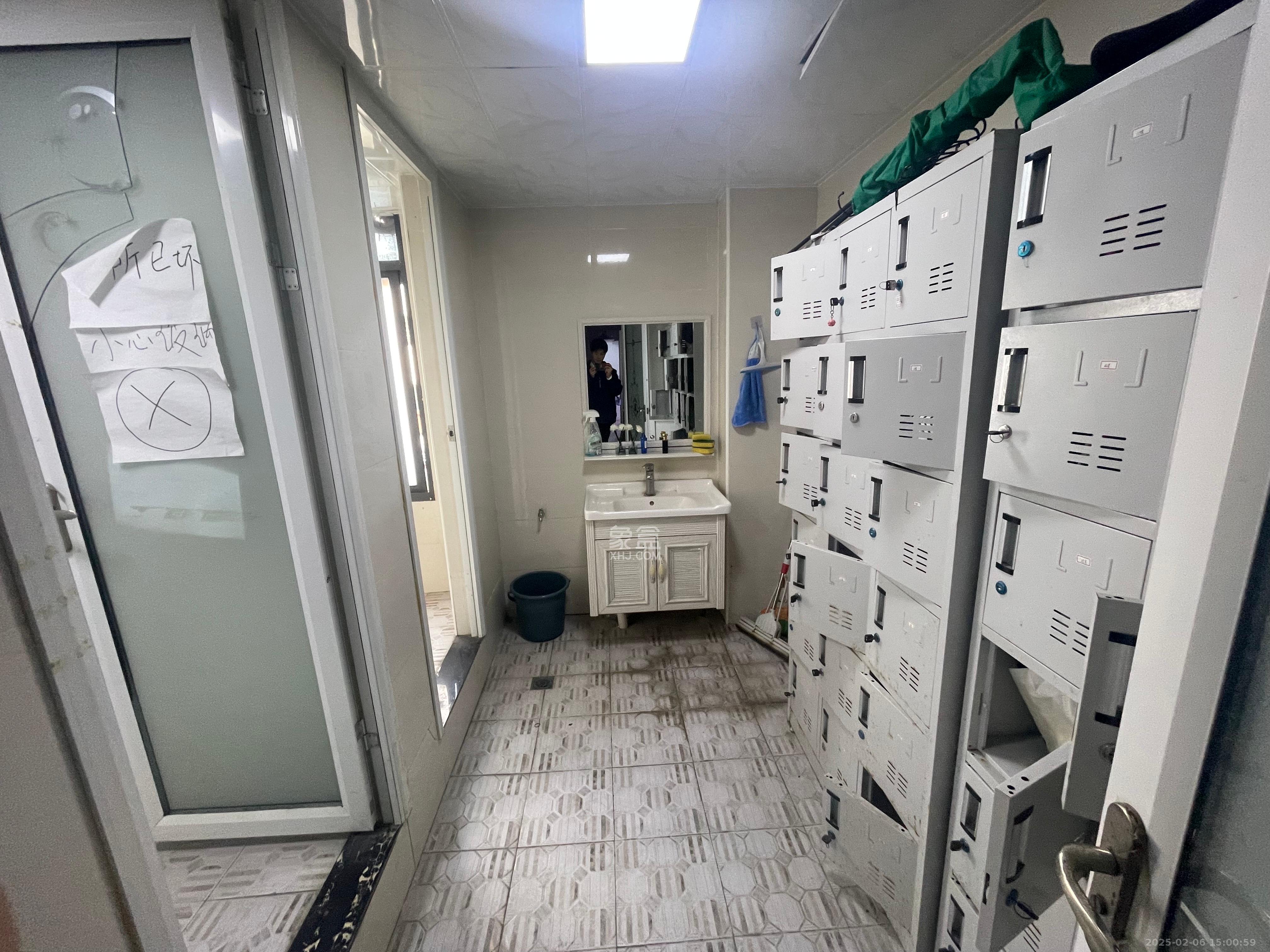 凯华大厦 3室1厅2卫 15000.0元/月 凯华大厦 3室1厅2卫 15000.0元/月室内图