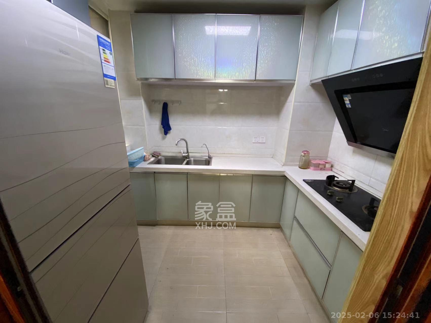 金鼎公园尚 2室2厅1卫 1700.0元/月 金鼎公园尚 2室2厅1卫 1700.0元/月室内图