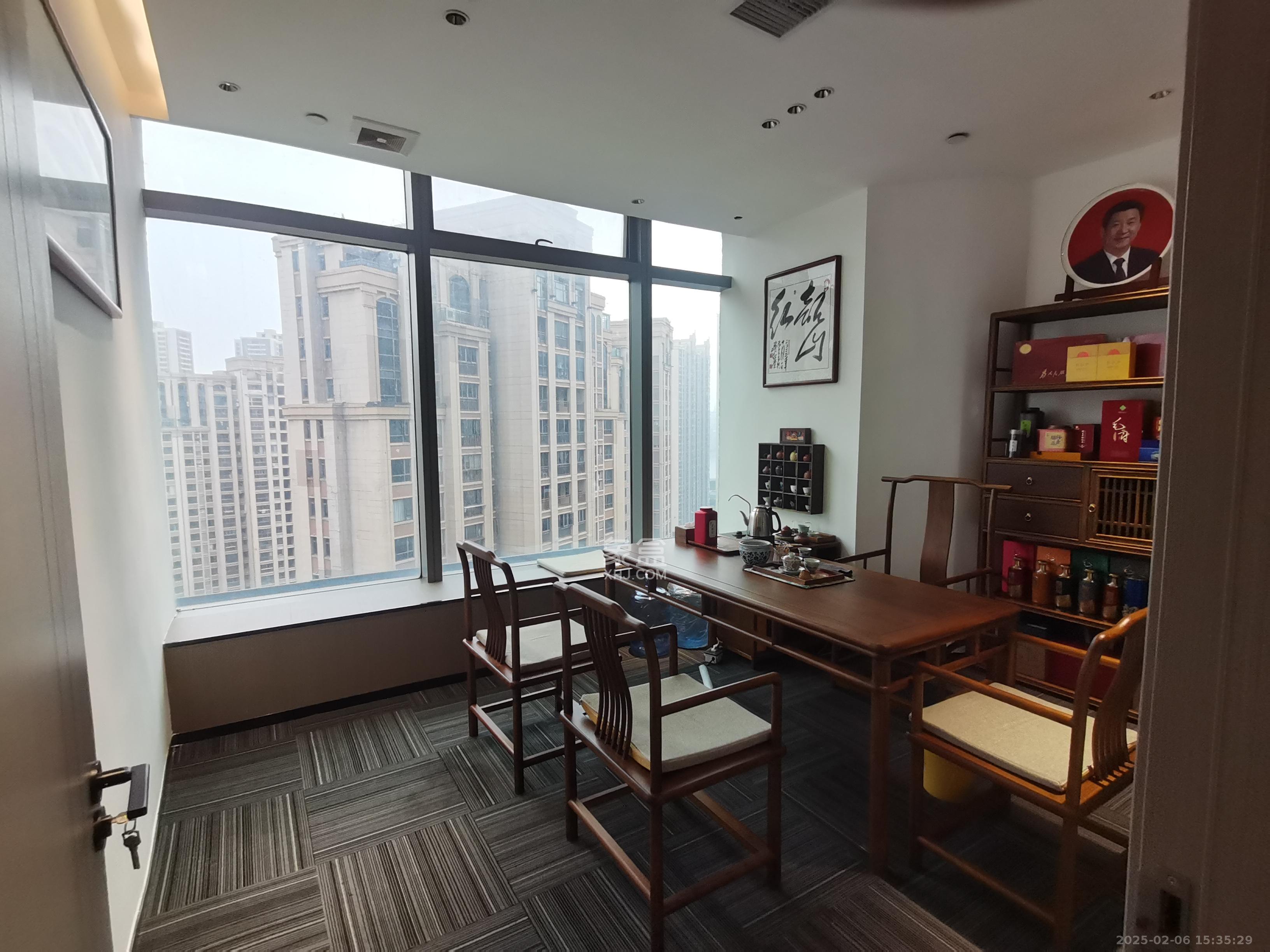 世茂铂曼 1室1厅1卫 13500.0元/月 世茂铂曼 1室1厅1卫 13500.0元/月室内图