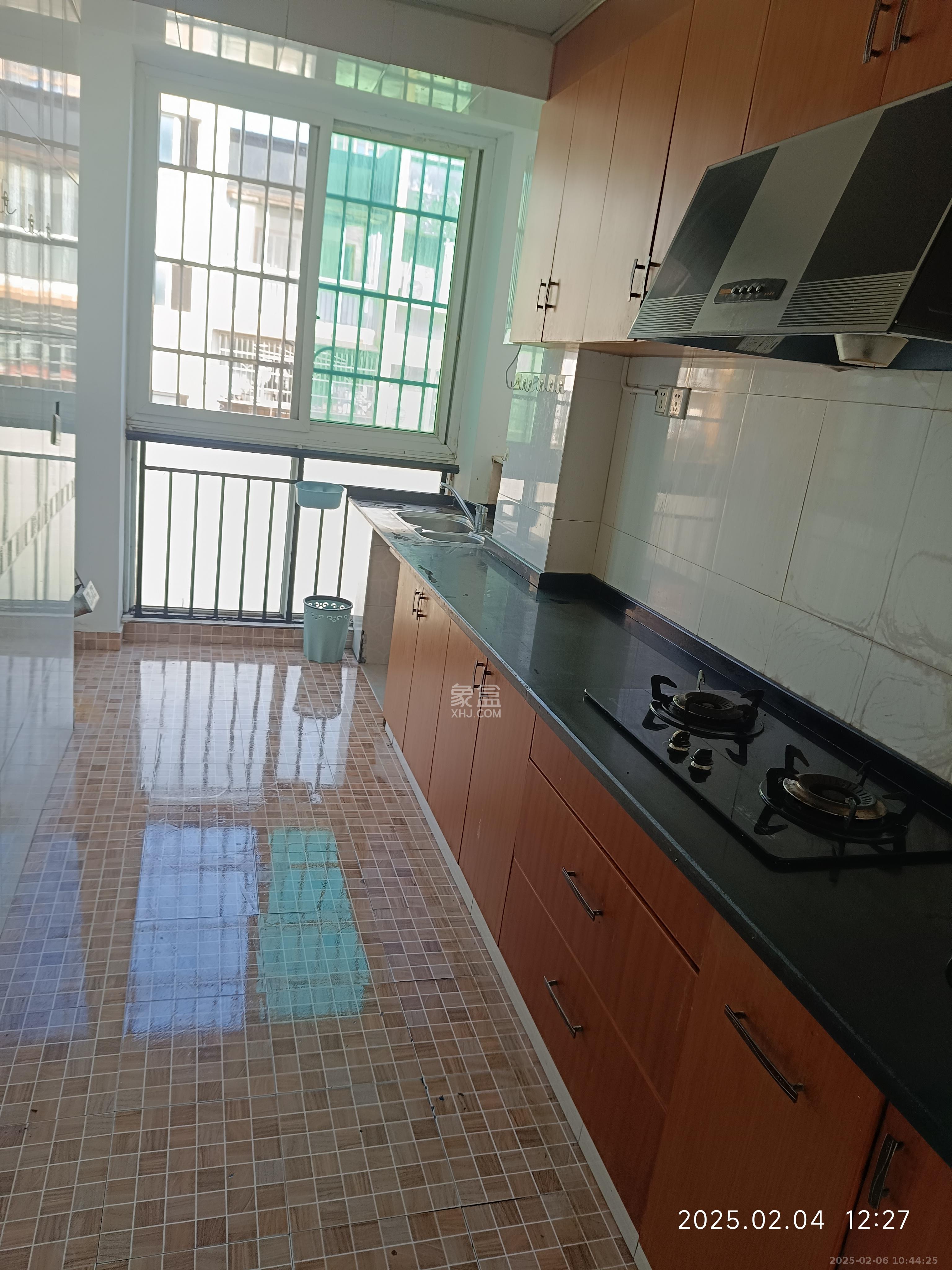 创业乐园 3室2厅2卫 1800.0元/月 创业乐园 3室2厅2卫 1800.0元/月室内图