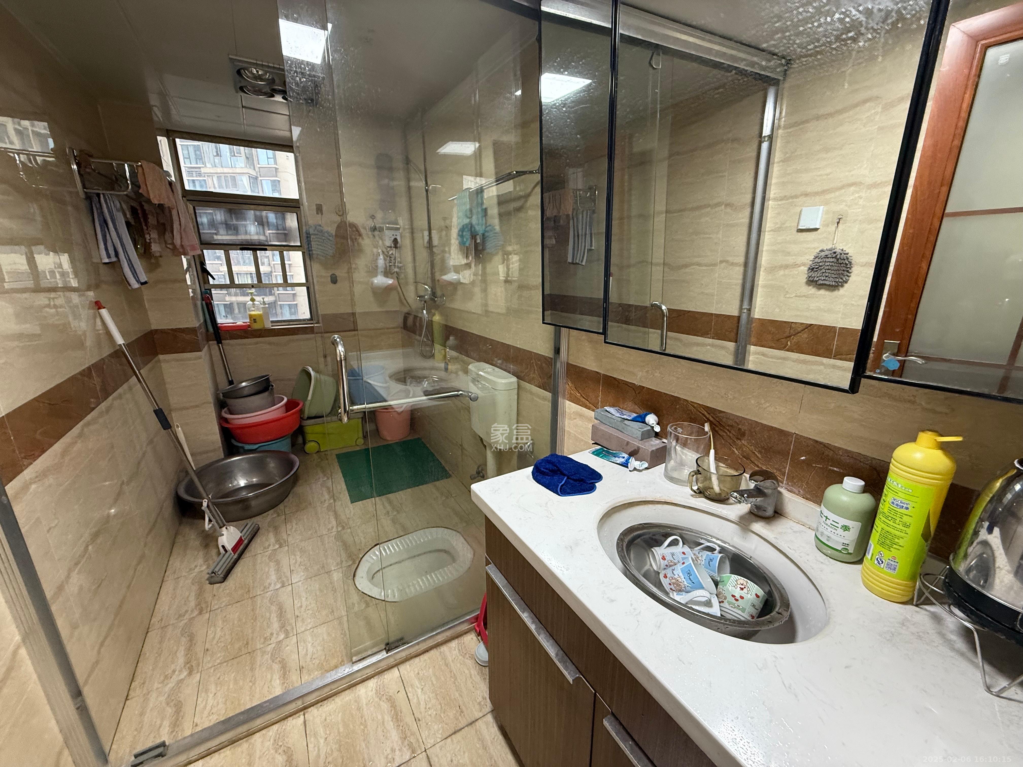 江山帝景哈佛  4室2厅1卫    2200.0元/月 江山帝景哈佛  4室2厅1卫    2200.0元/月室内图