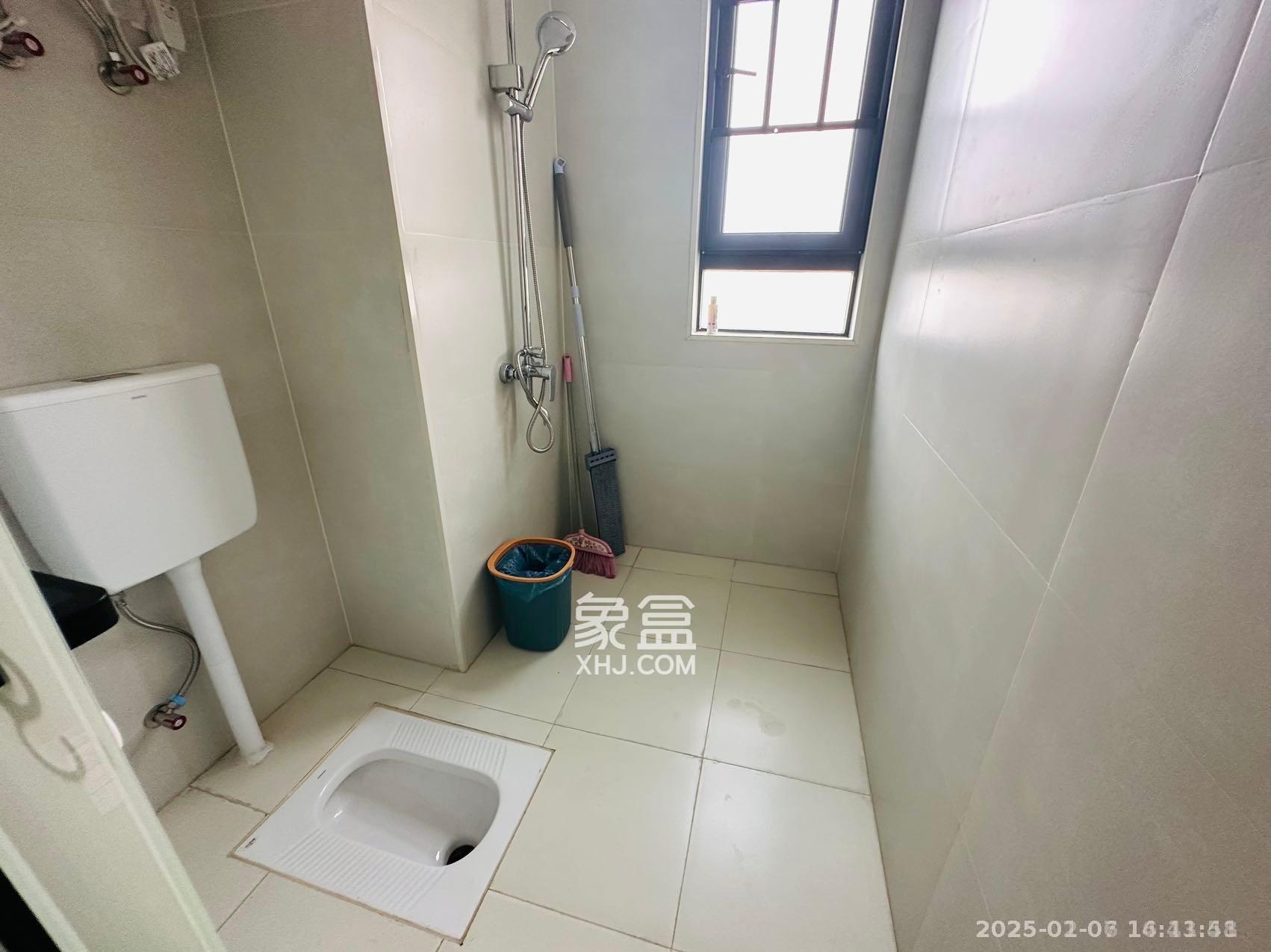 左岸右岸  1室1厅1卫    4000.0元/月 左岸右岸  1室1厅1卫    4000.0元/月室内图