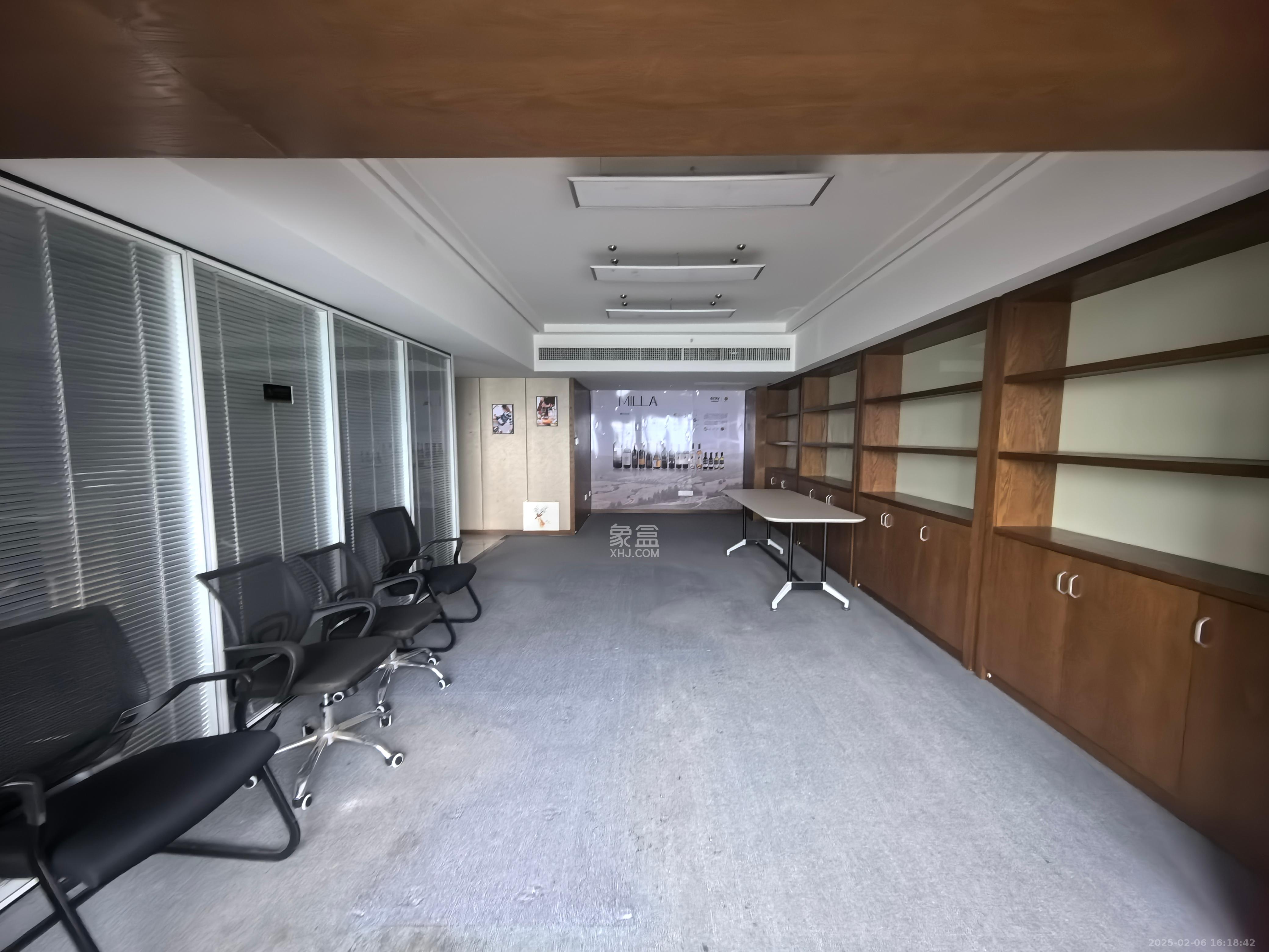 保利国际广场  1室0厅0卫    5000.0元/月 保利国际广场  1室0厅0卫    5000.0元/月室内图