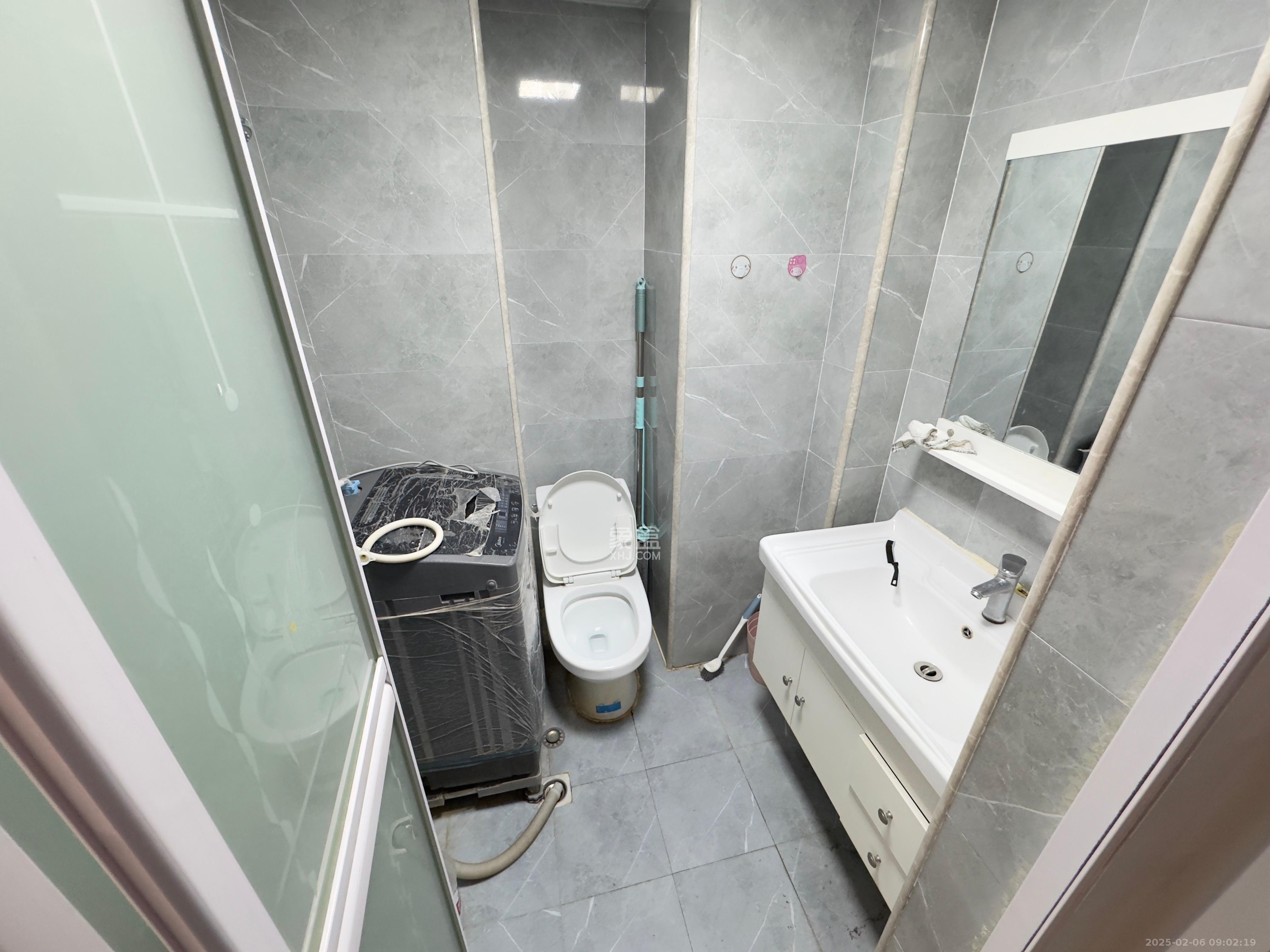 洋湖时代 1室1厅1卫 900.0元/月 洋湖时代 1室1厅1卫 900.0元/月室内图