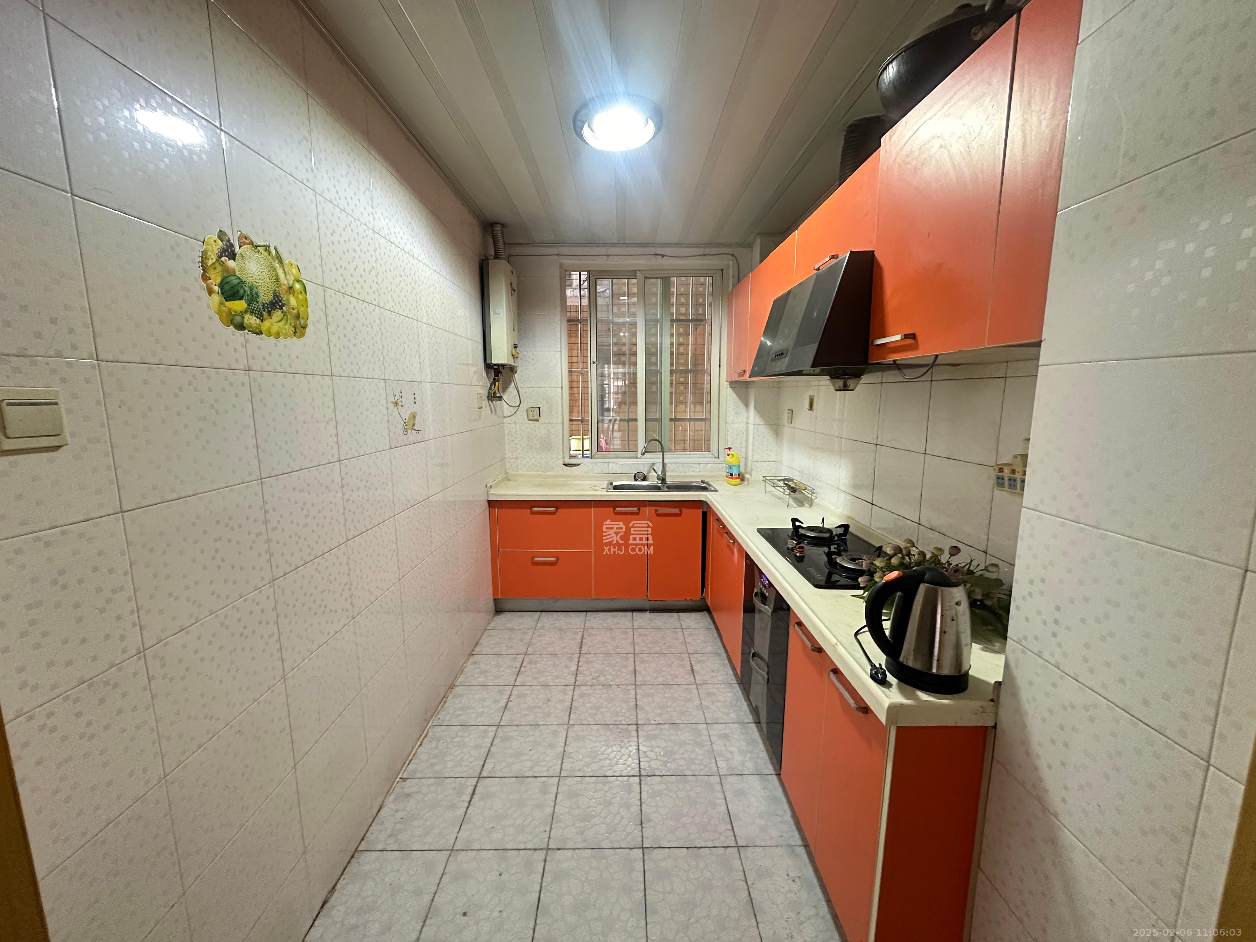 圣力华苑 3室2厅2卫 1500.0元/月 圣力华苑 3室2厅2卫 1500.0元/月室内图