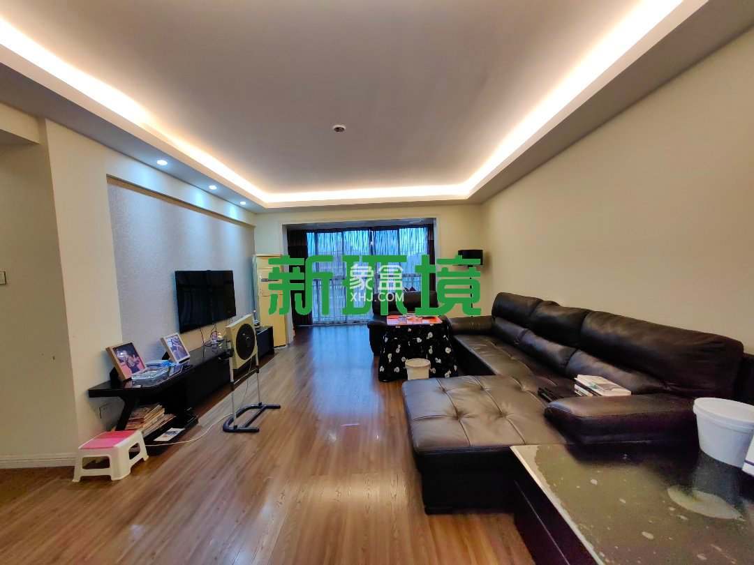 高盛澧园一二期 3室2厅2卫 82.80万 高盛澧园一二期 3室2厅2卫 82.80万客厅