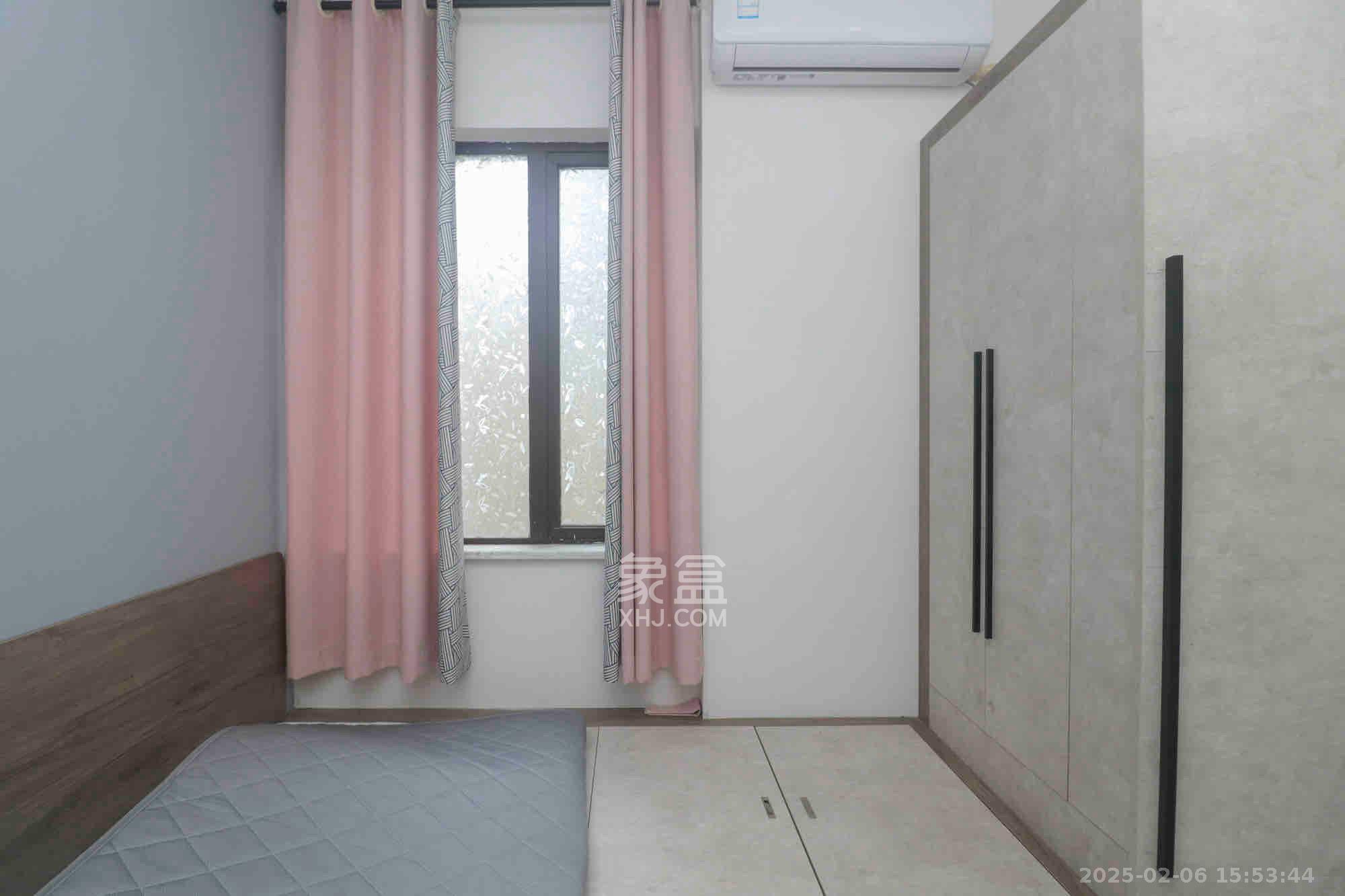 保利西海岸A区  4室2厅2卫   6800.00元/月室内图