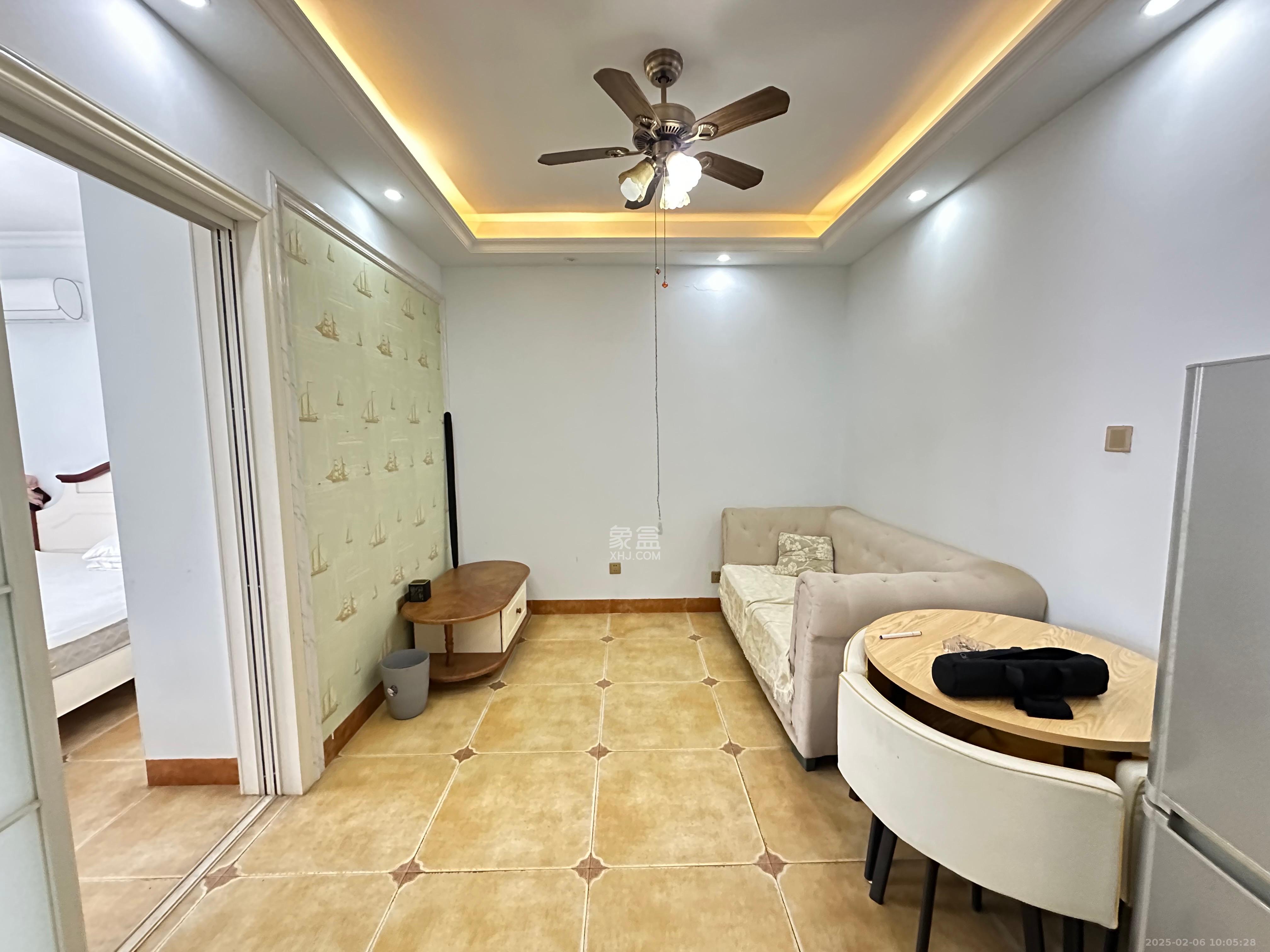 芙蓉铭都  1室1厅1卫    25.0万 芙蓉铭都  1室1厅1卫    25.0万客厅