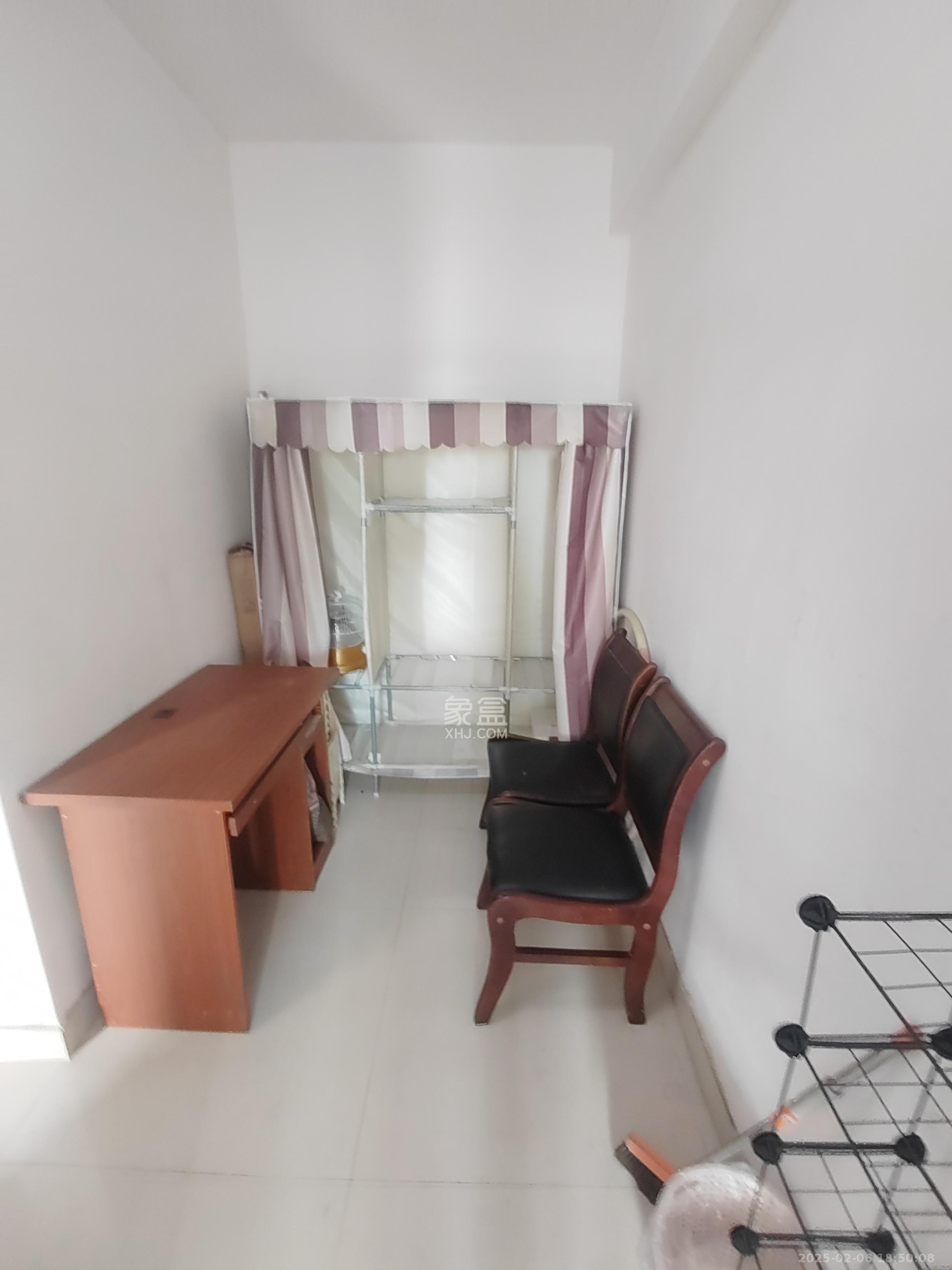 香樟鑫都 2室1厅1卫 1650.0元/月 香樟鑫都 2室1厅1卫 1650.0元/月室内图