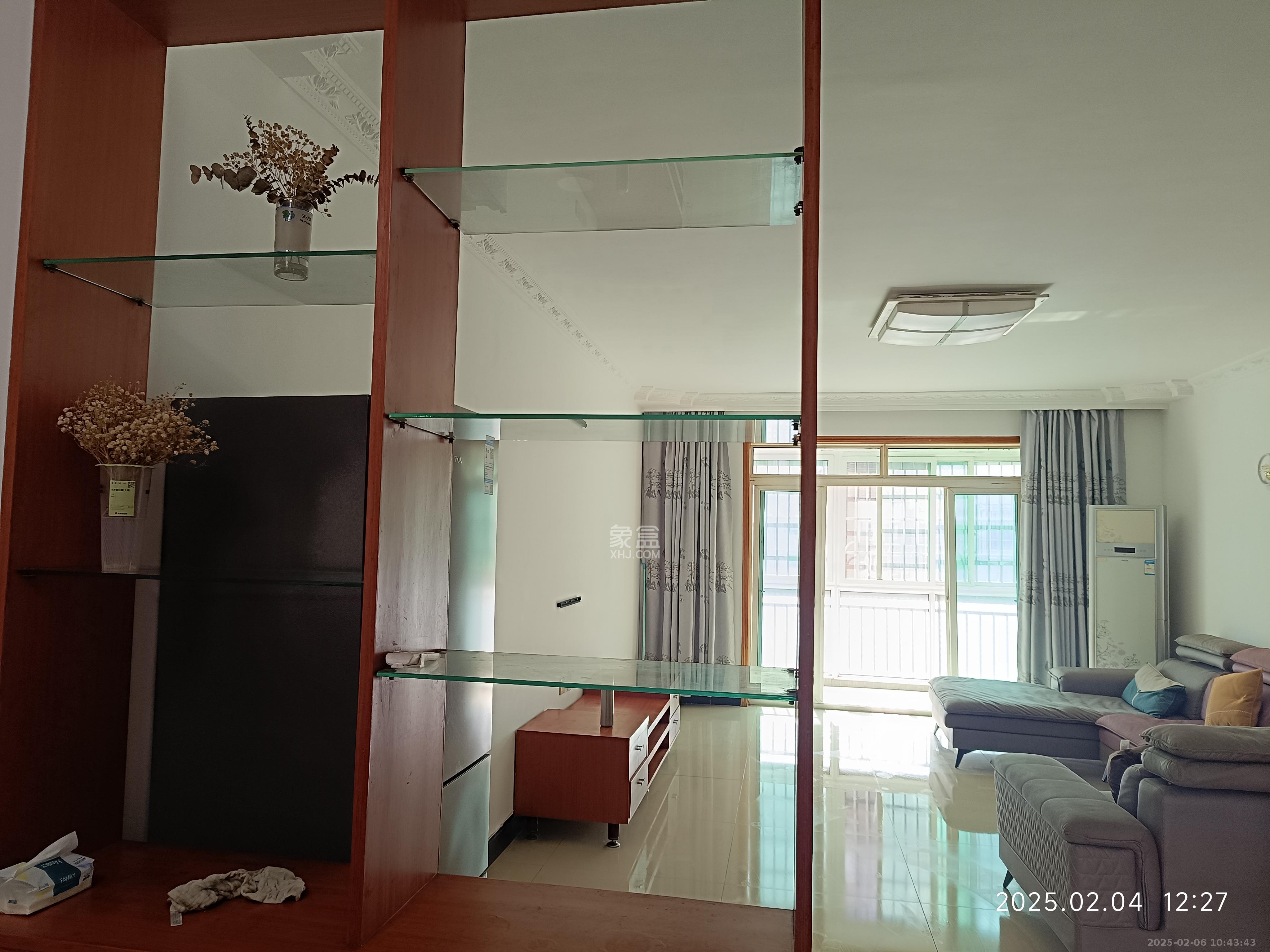 创业乐园 3室2厅2卫 1800.0元/月 创业乐园 3室2厅2卫 1800.0元/月室内图