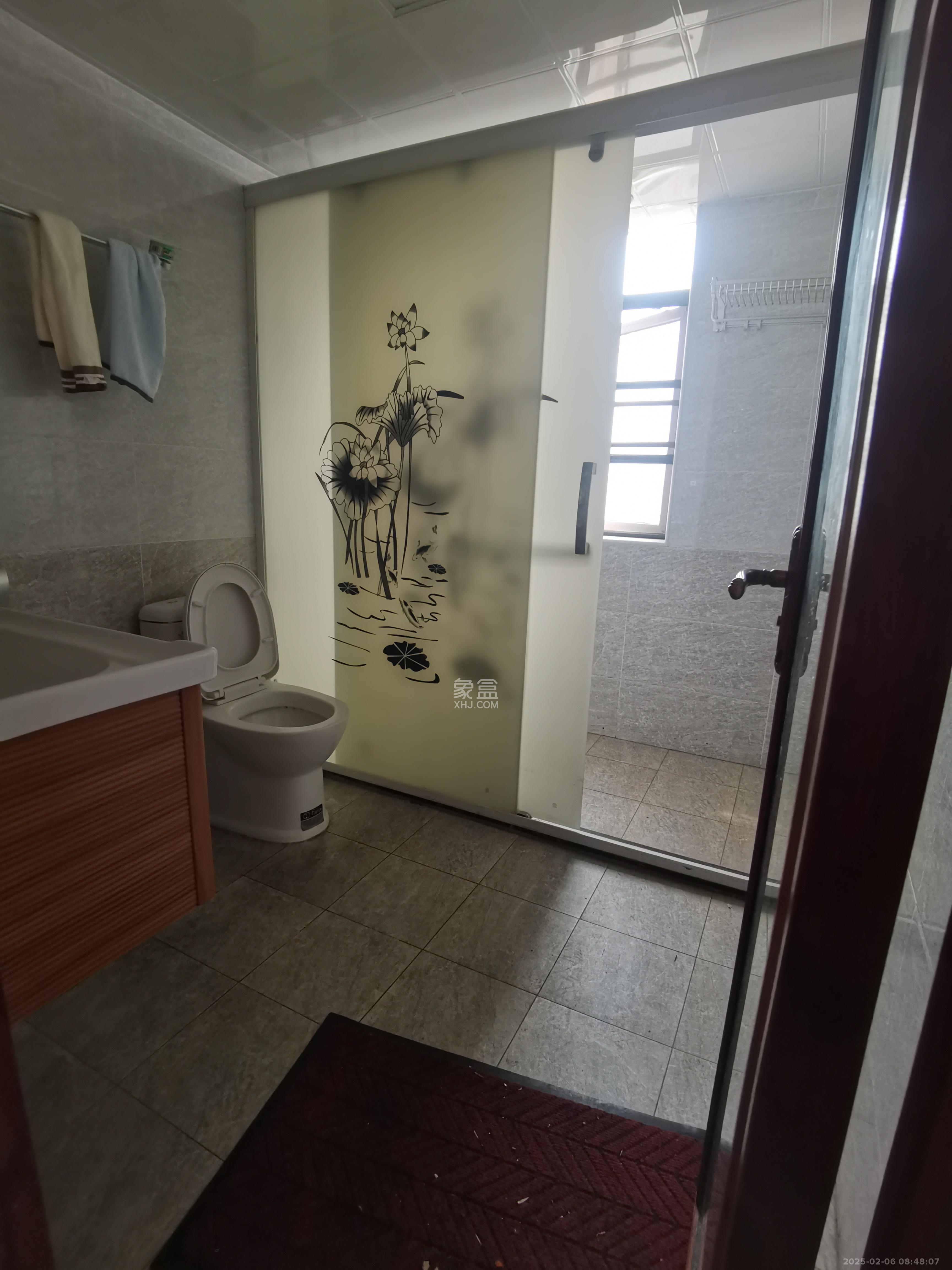 茶山馨苑  4室2厅2卫    4300.0元/月室内图