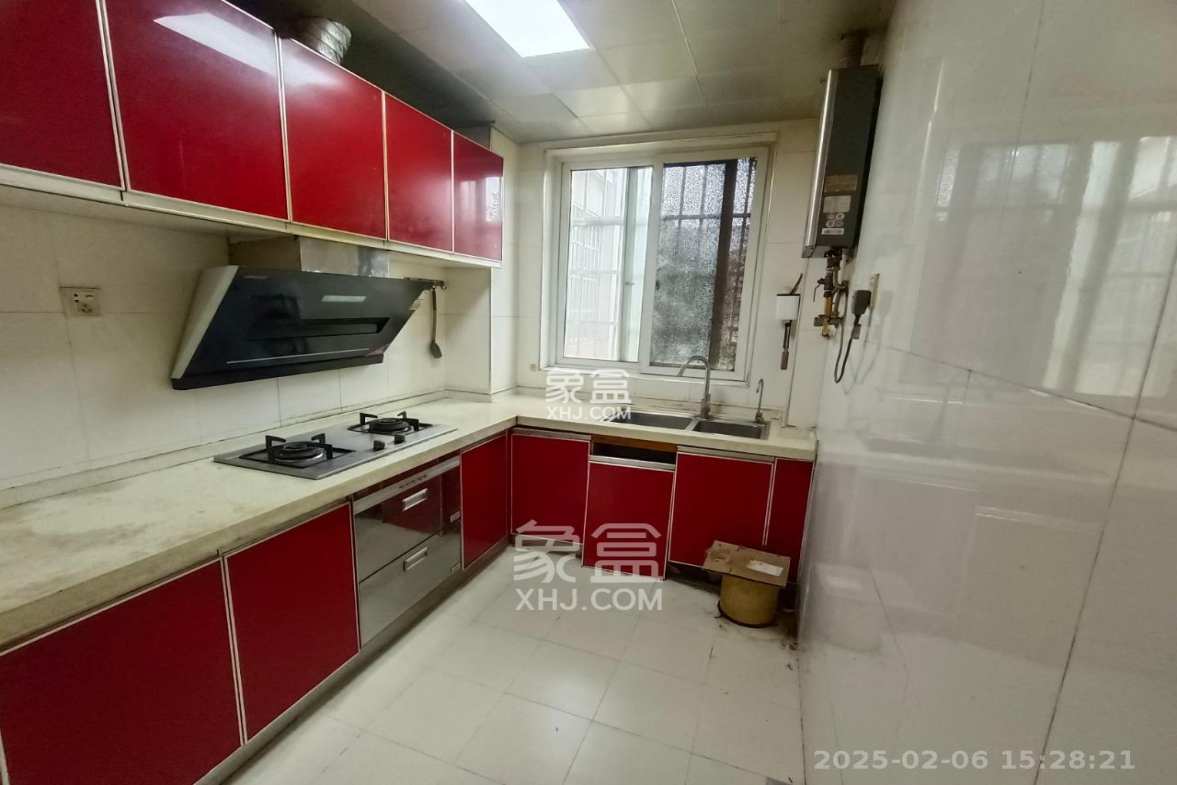 南湖雅苑 3室2厅2卫 1500.0元/月 南湖雅苑 3室2厅2卫 1500.0元/月室内图