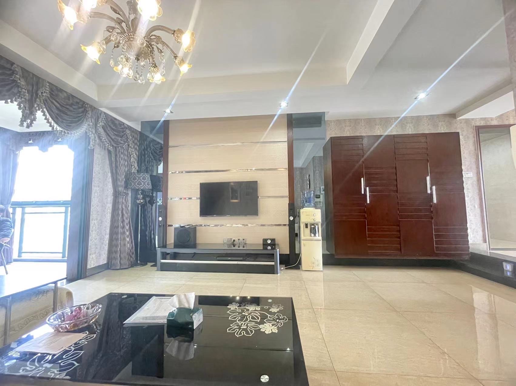 新城国际 3室0厅0卫 2400.0元/月 新城国际 3室0厅0卫 2400.0元/月室内图