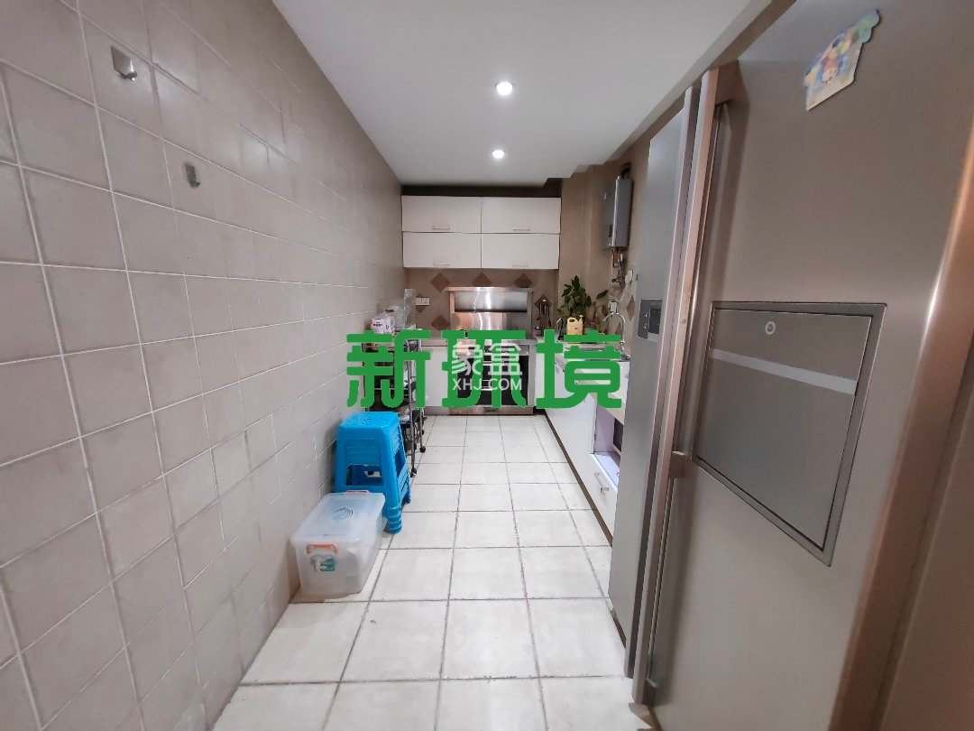 高盛澧园一二期 3室2厅2卫 82.80万 高盛澧园一二期 3室2厅2卫 82.80万客厅