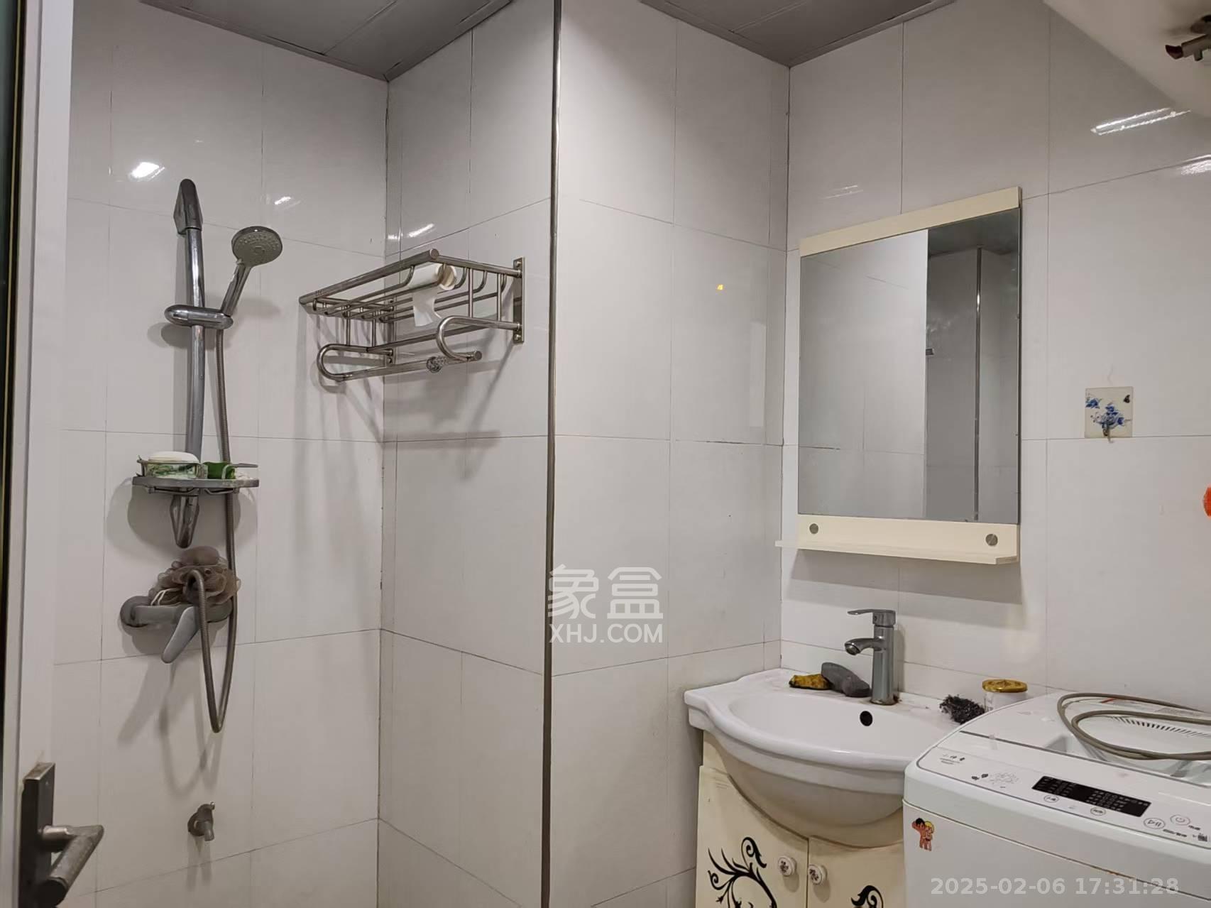 滴翠园天瑞新城 1室1厅1卫 800.0元/月 滴翠园天瑞新城 1室1厅1卫 800.0元/月室内图