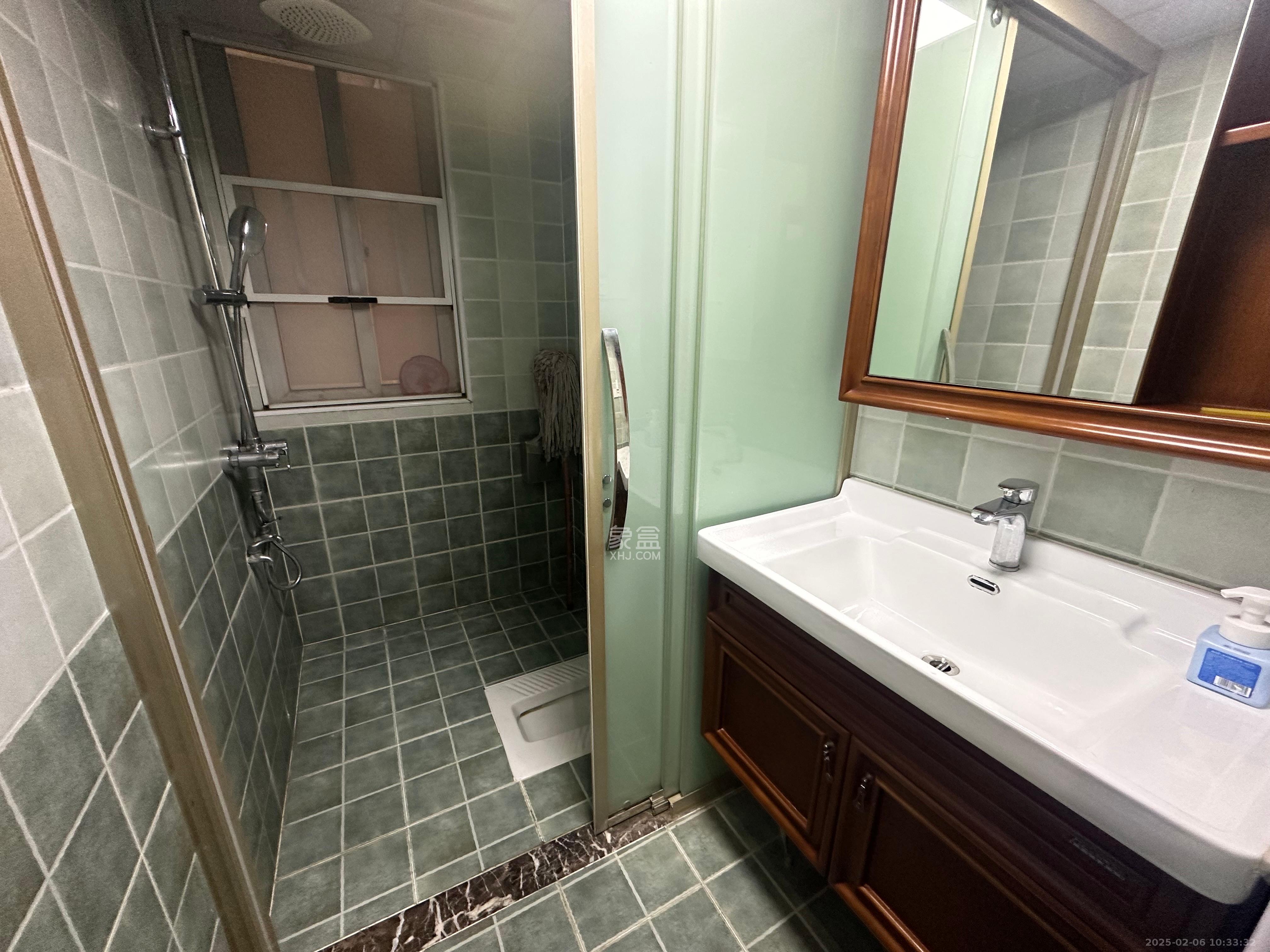 丰园城(鄱阳小区二期) 1室0厅0卫 2300.0元/月 丰园城(鄱阳小区二期) 1室0厅0卫 2300.0元/月室内图