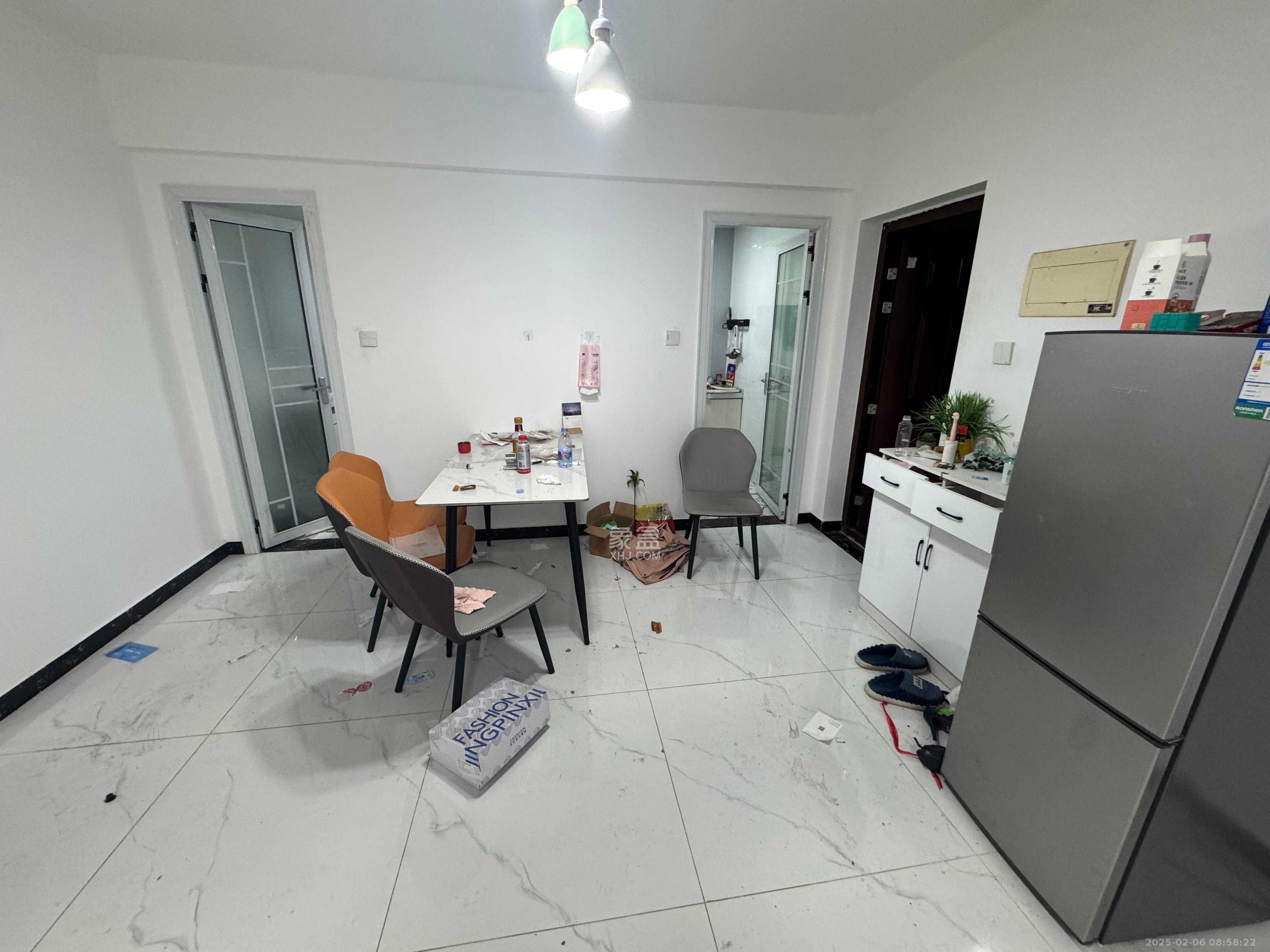 湘江锦绣  2室2厅1卫    2300.0元/月 湘江锦绣  2室2厅1卫    2300.0元/月室内图