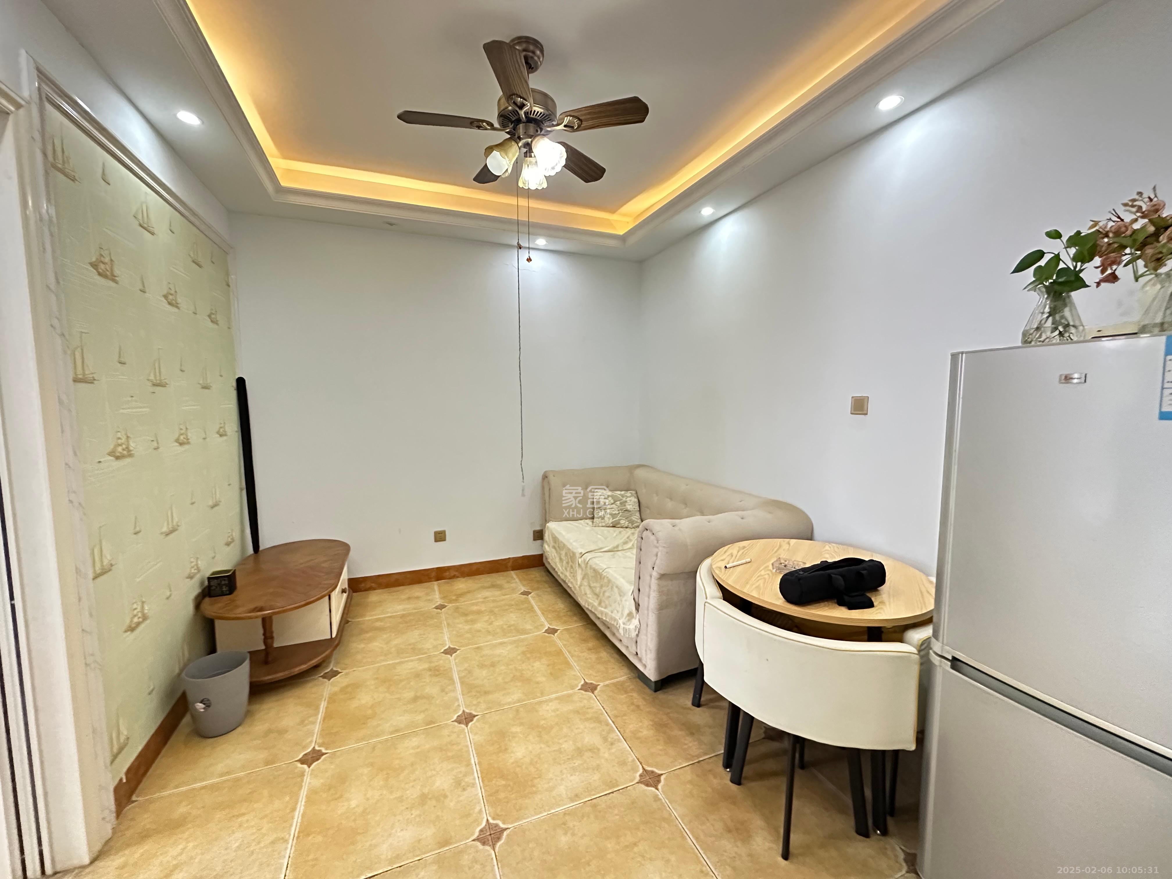 芙蓉铭都  1室1厅1卫    25.0万 芙蓉铭都  1室1厅1卫    25.0万客厅