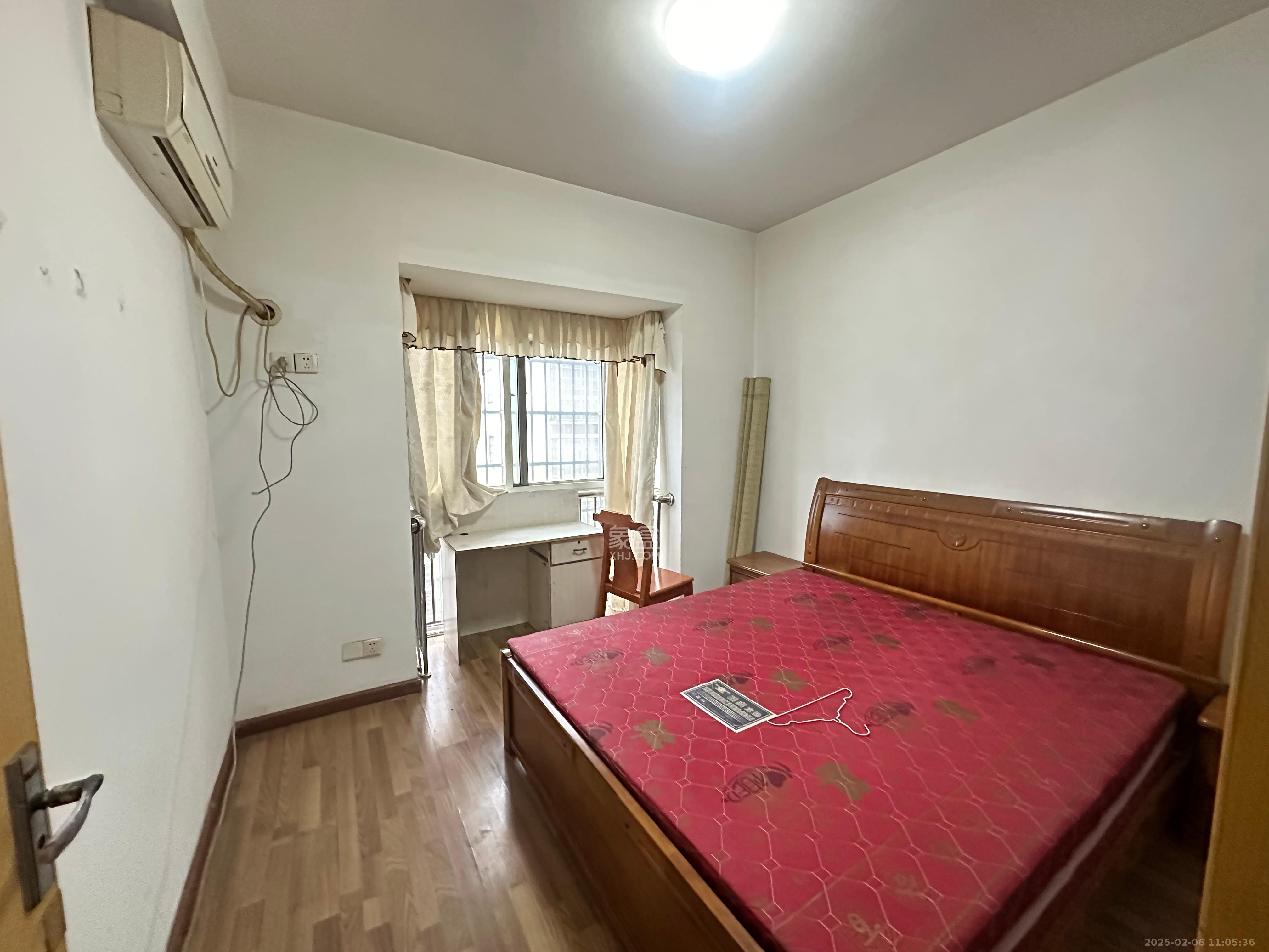 圣力华苑 3室2厅2卫 1500.0元/月 圣力华苑 3室2厅2卫 1500.0元/月室内图