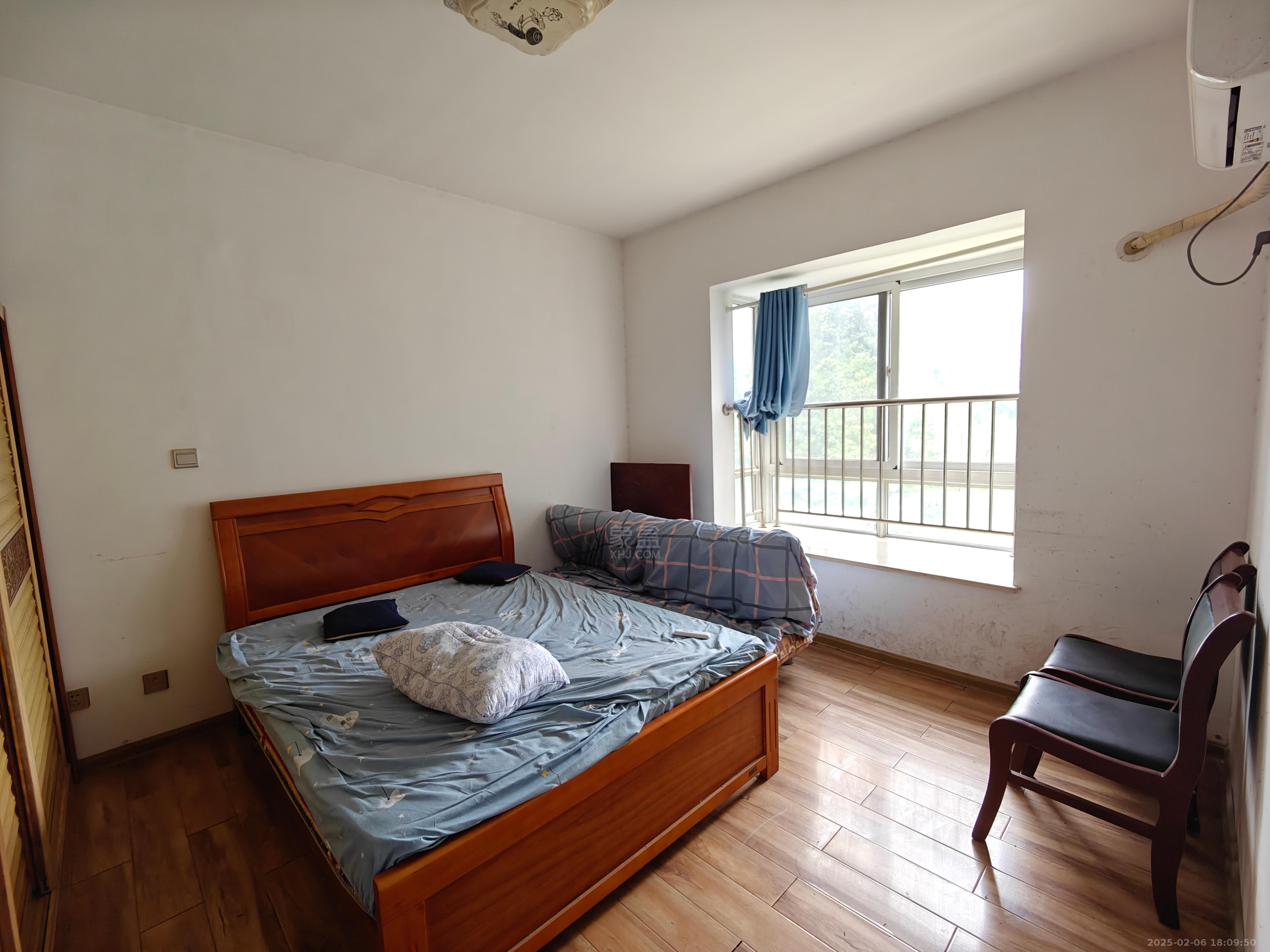 蓝筹公寓二期2-3栋 2室2厅1卫 1300.0元/月 蓝筹公寓二期2-3栋 2室2厅1卫 1300.0元/月室内图