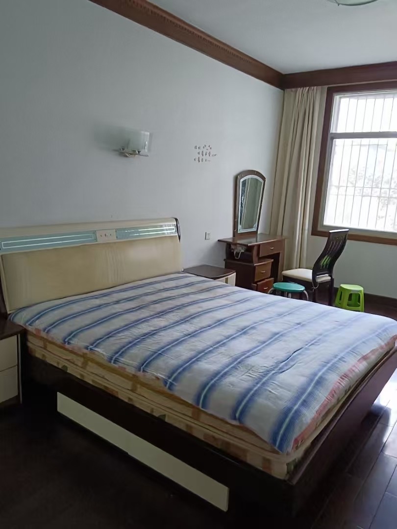 区商业局家属楼(清泉) 1室0厅0卫 1100.0元/月 区商业局家属楼(清泉) 1室0厅0卫 1100.0元/月室内图