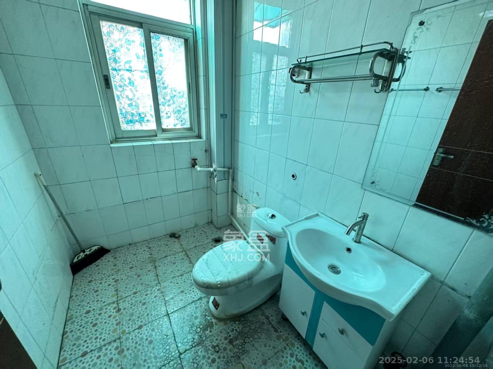 天剑路扫把塘检察院宿舍  3室2厅2卫    1700.0元/月 天剑路扫把塘检察院宿舍  3室2厅2卫    1700.0元/月室内图