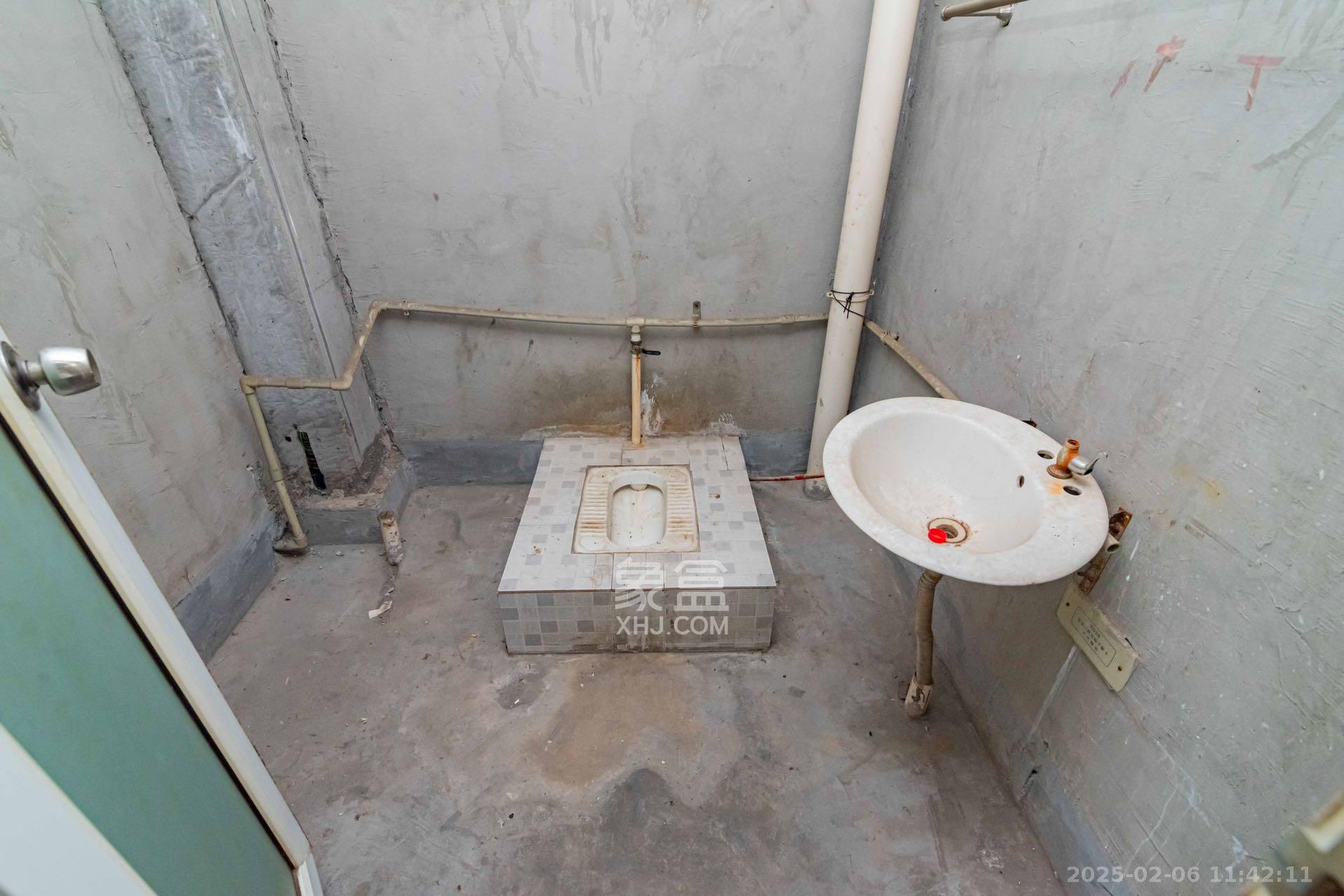 学府华庭 3室2厅2卫 1200.0元/月 学府华庭 3室2厅2卫 1200.0元/月室内图