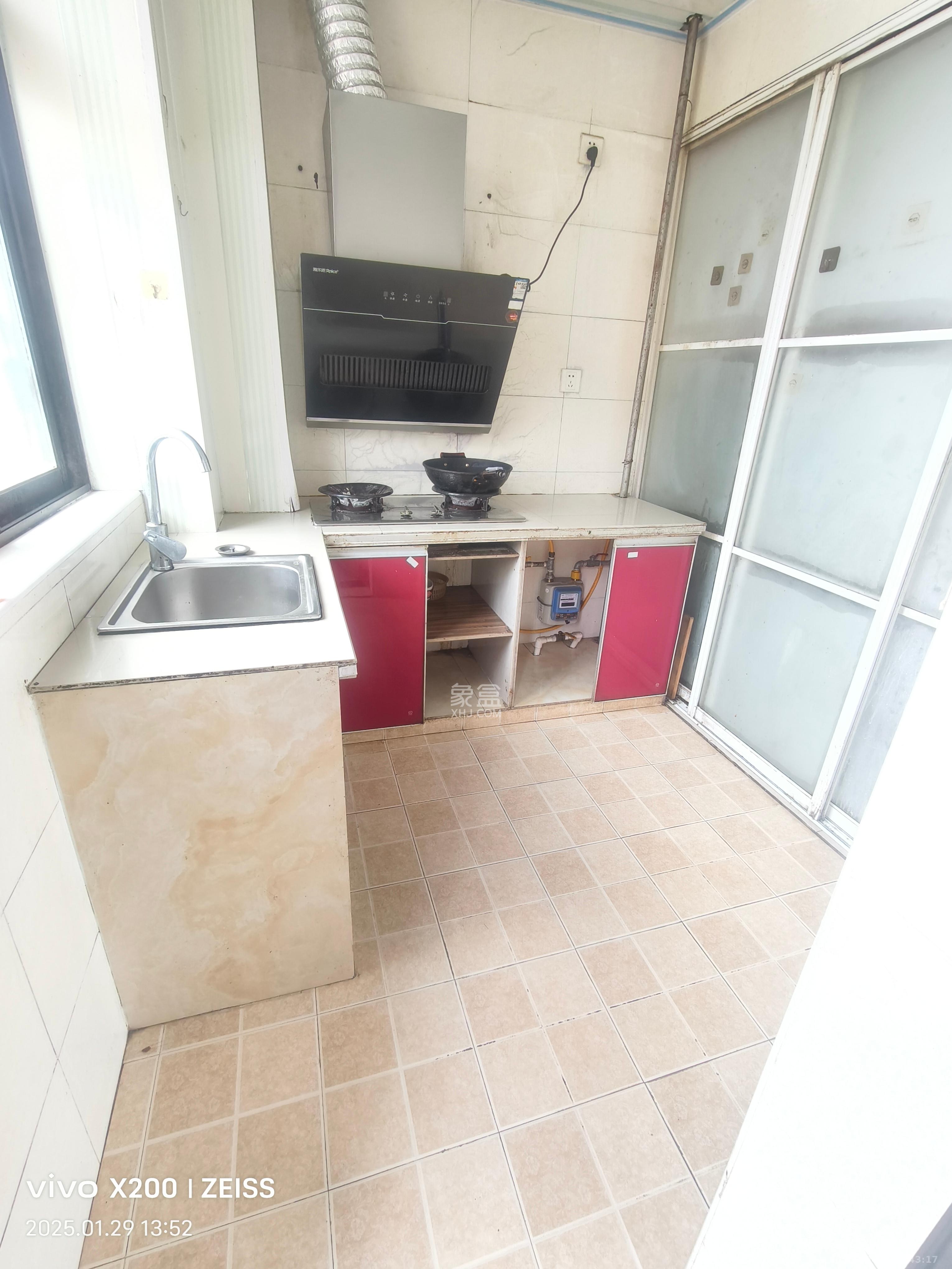 康桥长郡  3室2厅1卫    1600.0元/月 康桥长郡  3室2厅1卫    1600.0元/月室内图