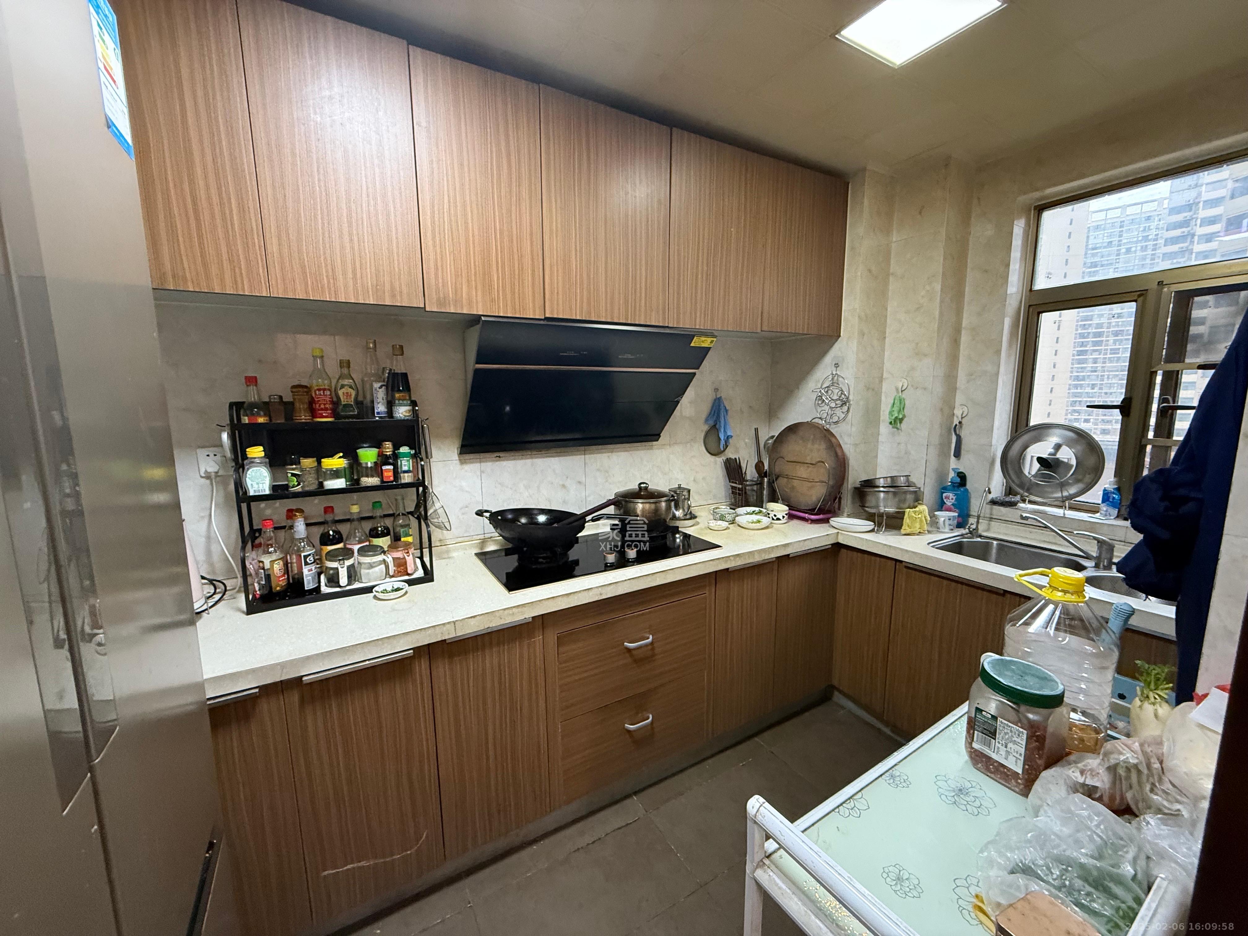 江山帝景哈佛  4室2厅1卫    2200.0元/月 江山帝景哈佛  4室2厅1卫    2200.0元/月室内图