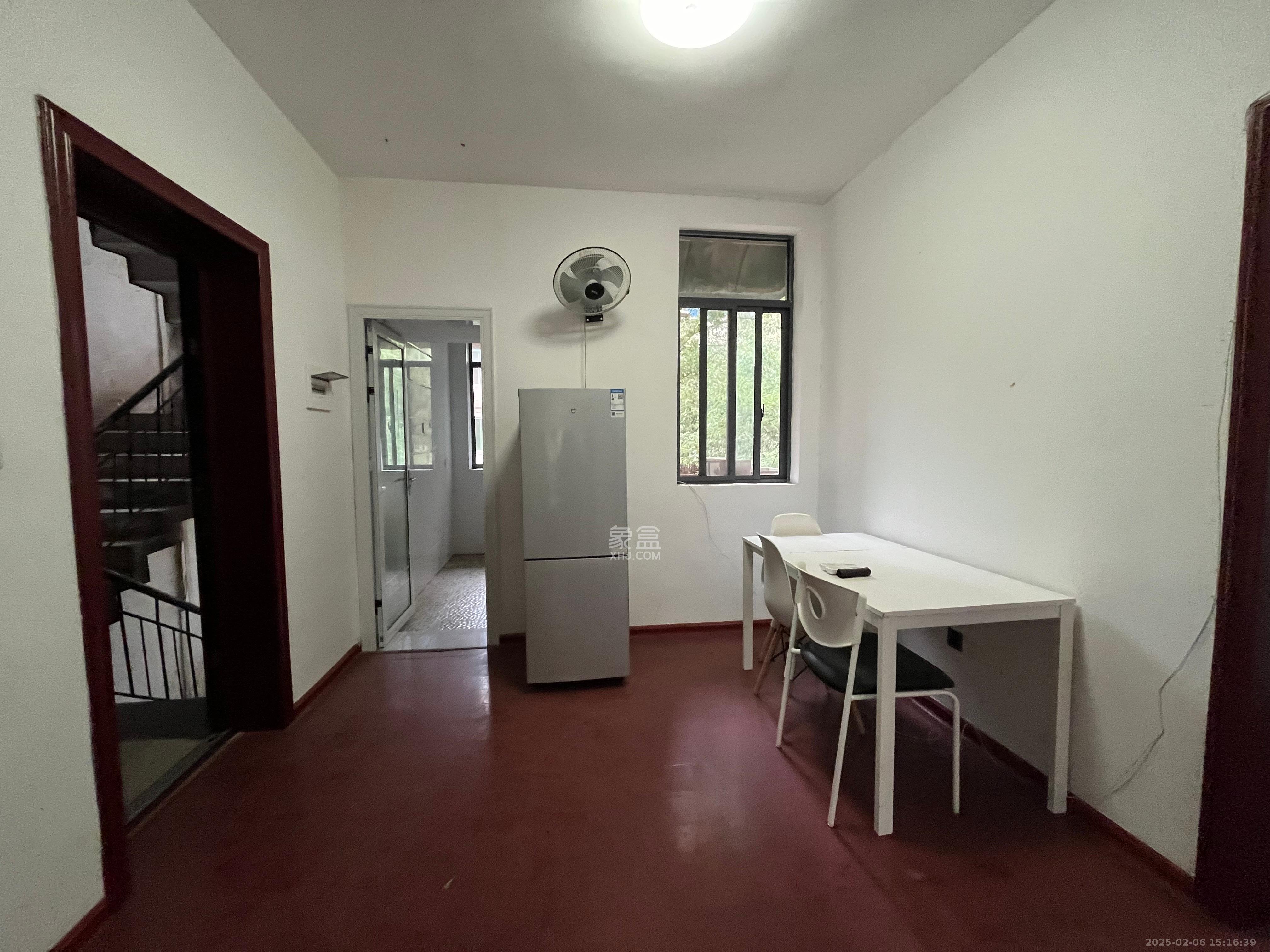 稀土研究院所宿舍 3室1厅1卫 1800.0元/月 稀土研究院所宿舍 3室1厅1卫 1800.0元/月室内图