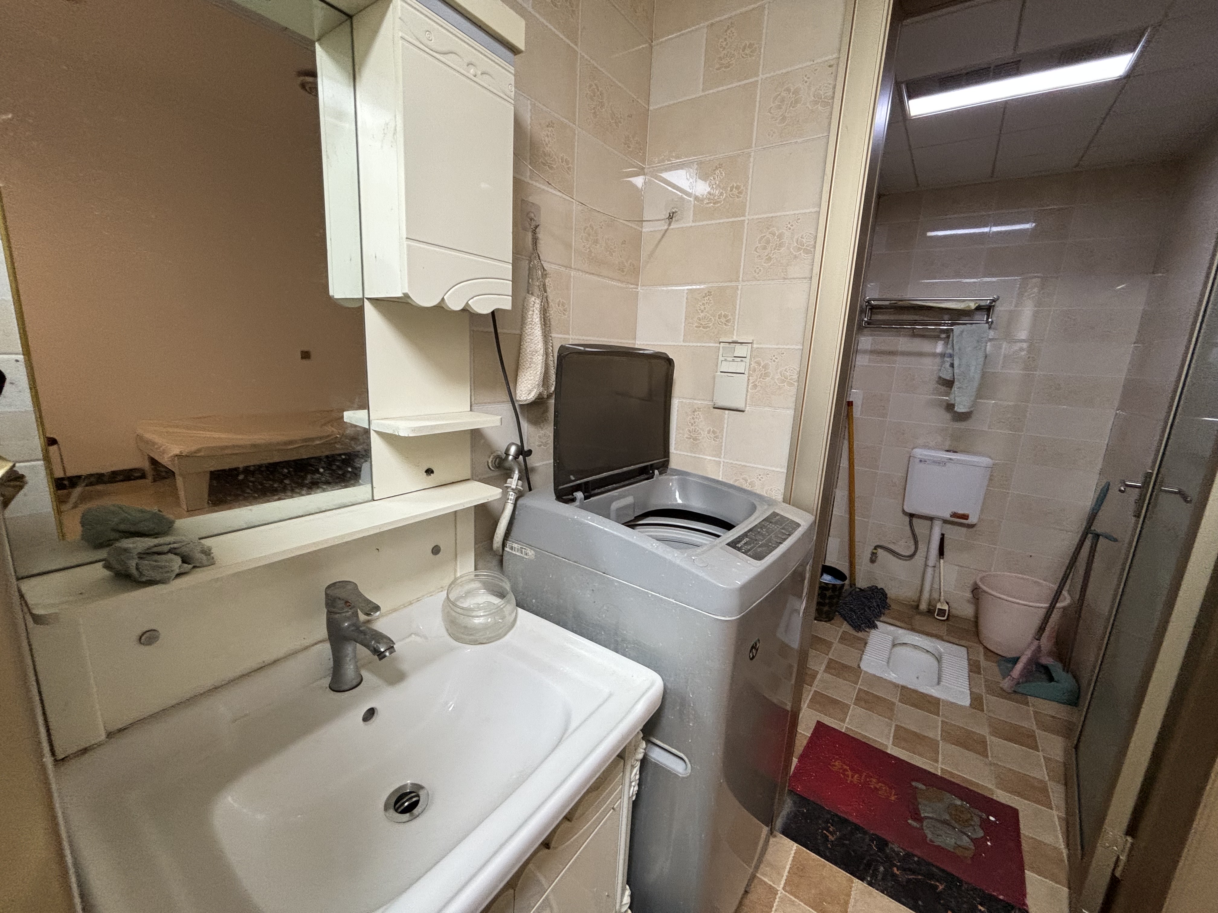 百弘学府城 1室1厅1卫 900.0元/月 百弘学府城 1室1厅1卫 900.0元/月室内图