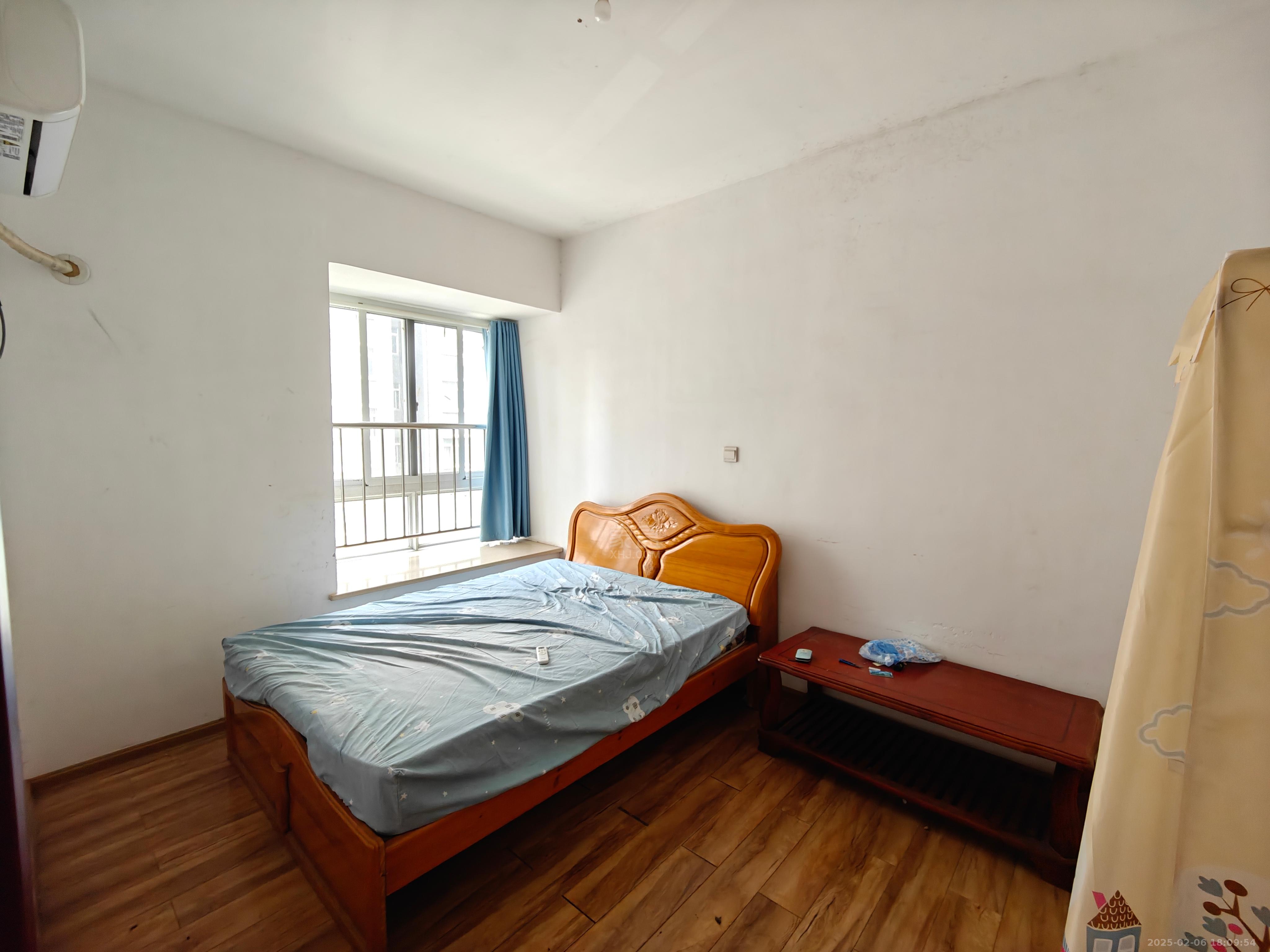 蓝筹公寓二期2-3栋 2室2厅1卫 1300.0元/月 蓝筹公寓二期2-3栋 2室2厅1卫 1300.0元/月室内图