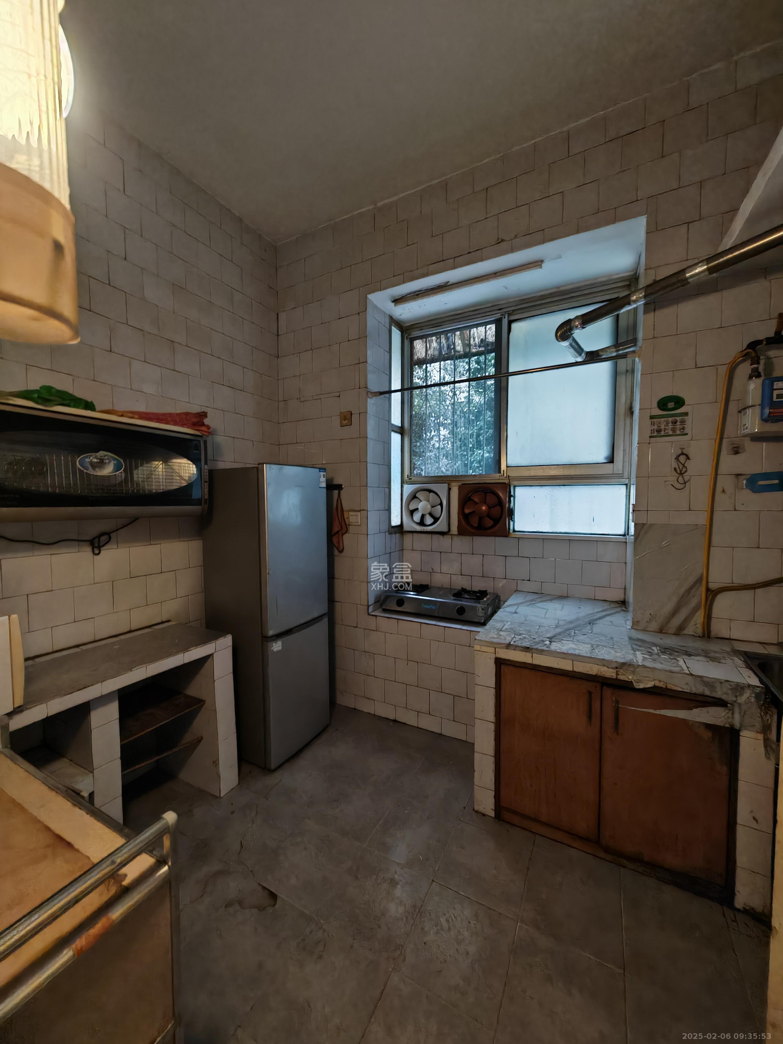 湘农桥社区  2室2厅1卫    1600.0元/月 湘农桥社区  2室2厅1卫    1600.0元/月室内图