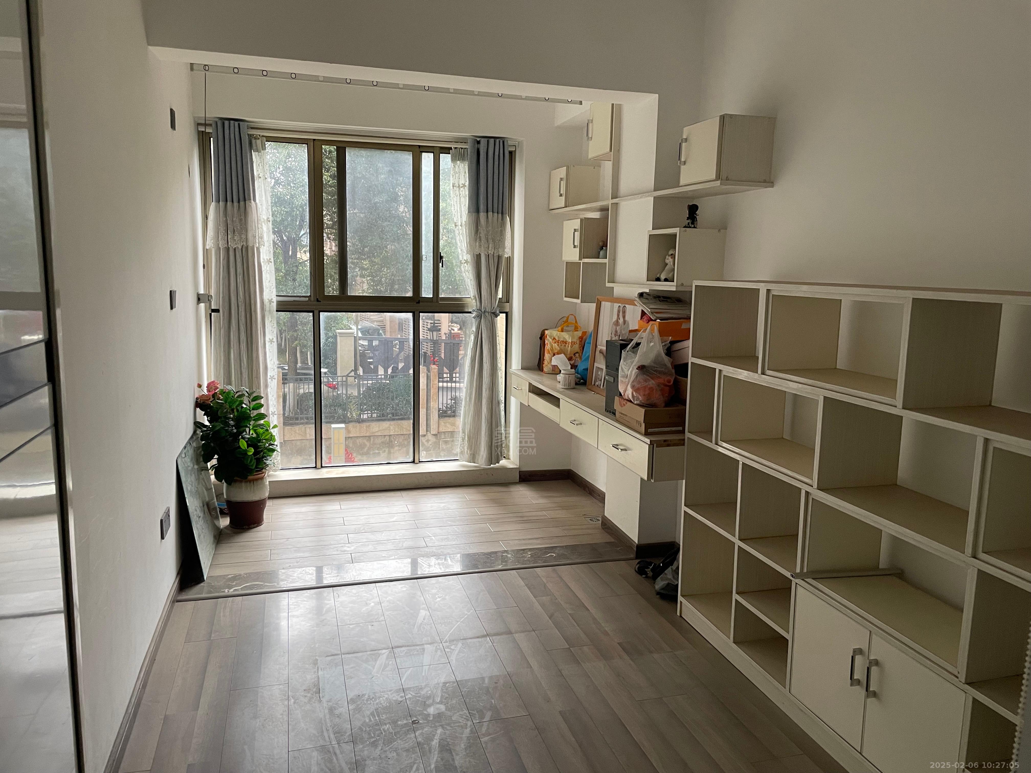 奥园广场 3室2厅2卫 2000.0元/月 奥园广场 3室2厅2卫 2000.0元/月室内图