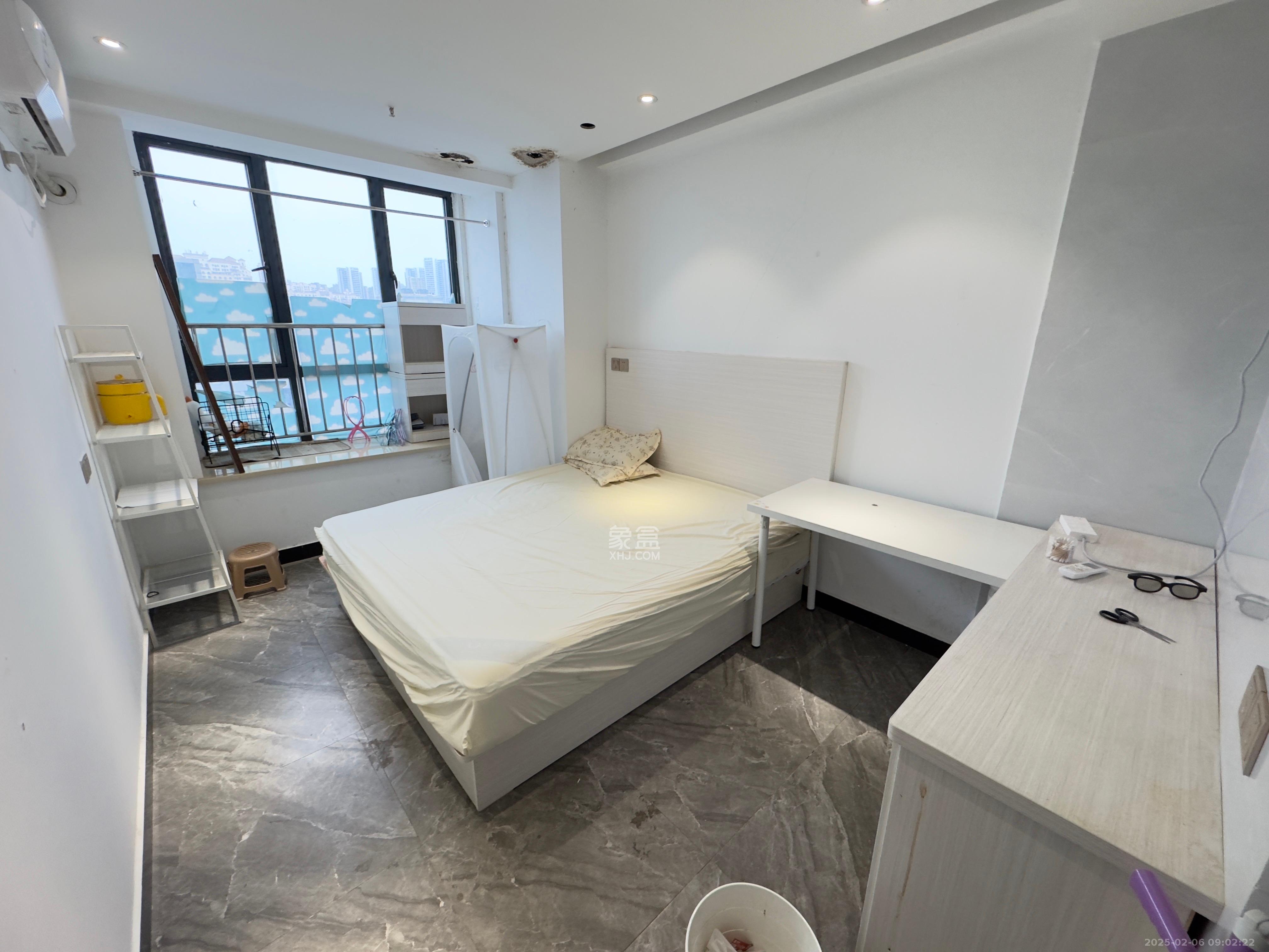 洋湖时代 1室1厅1卫 900.0元/月 洋湖时代 1室1厅1卫 900.0元/月室内图