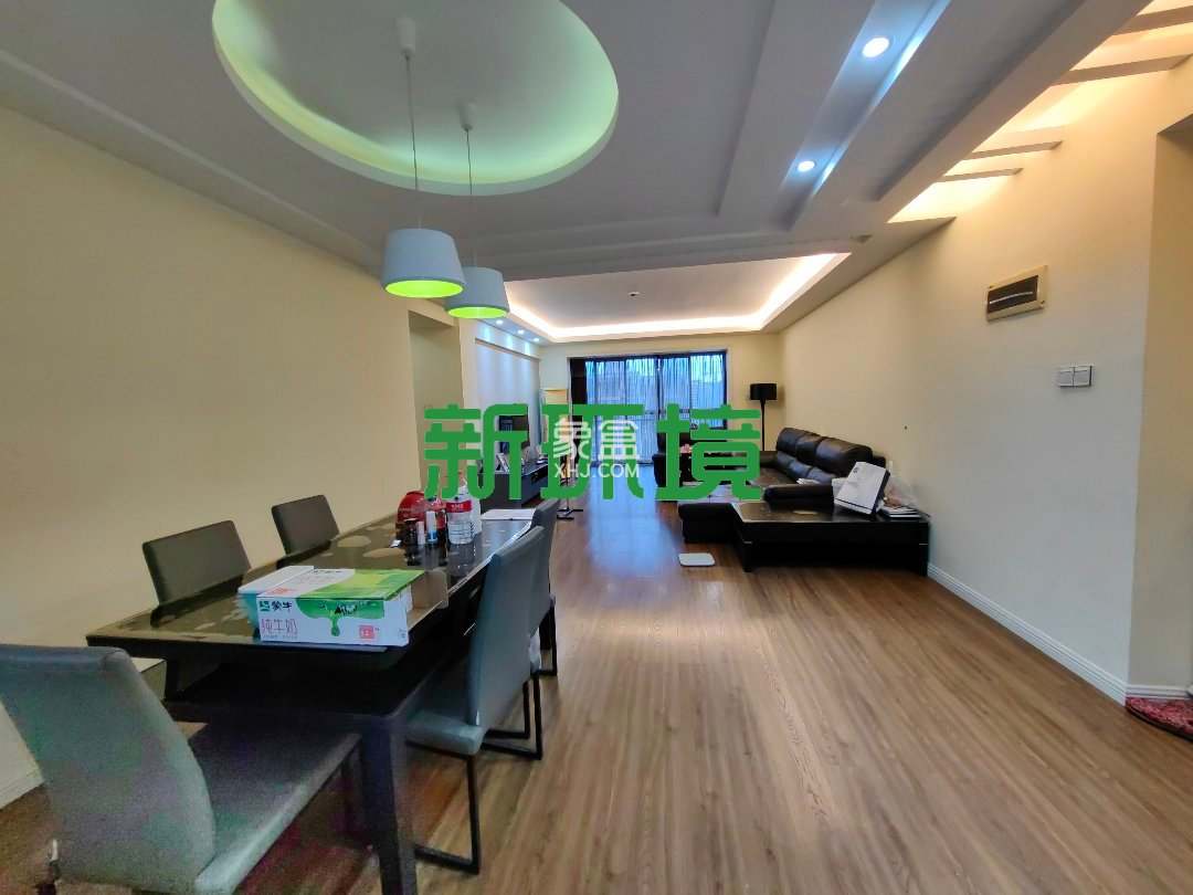 高盛澧园一二期 3室2厅2卫 82.80万 高盛澧园一二期 3室2厅2卫 82.80万客厅