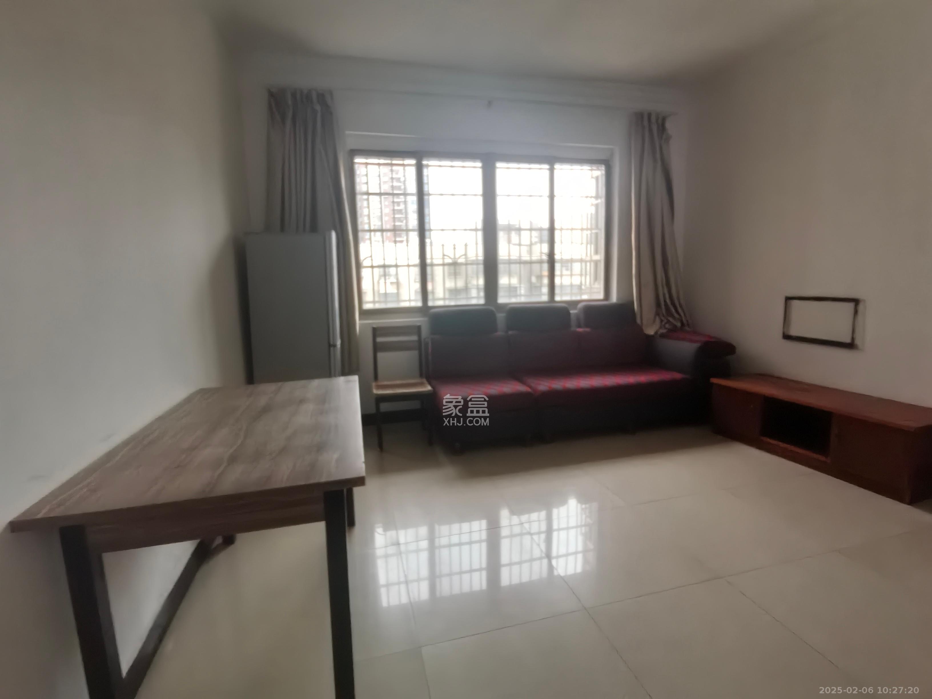 和太坪小区 1室0厅0卫 1300.0元/月 和太坪小区 1室0厅0卫 1300.0元/月室内图