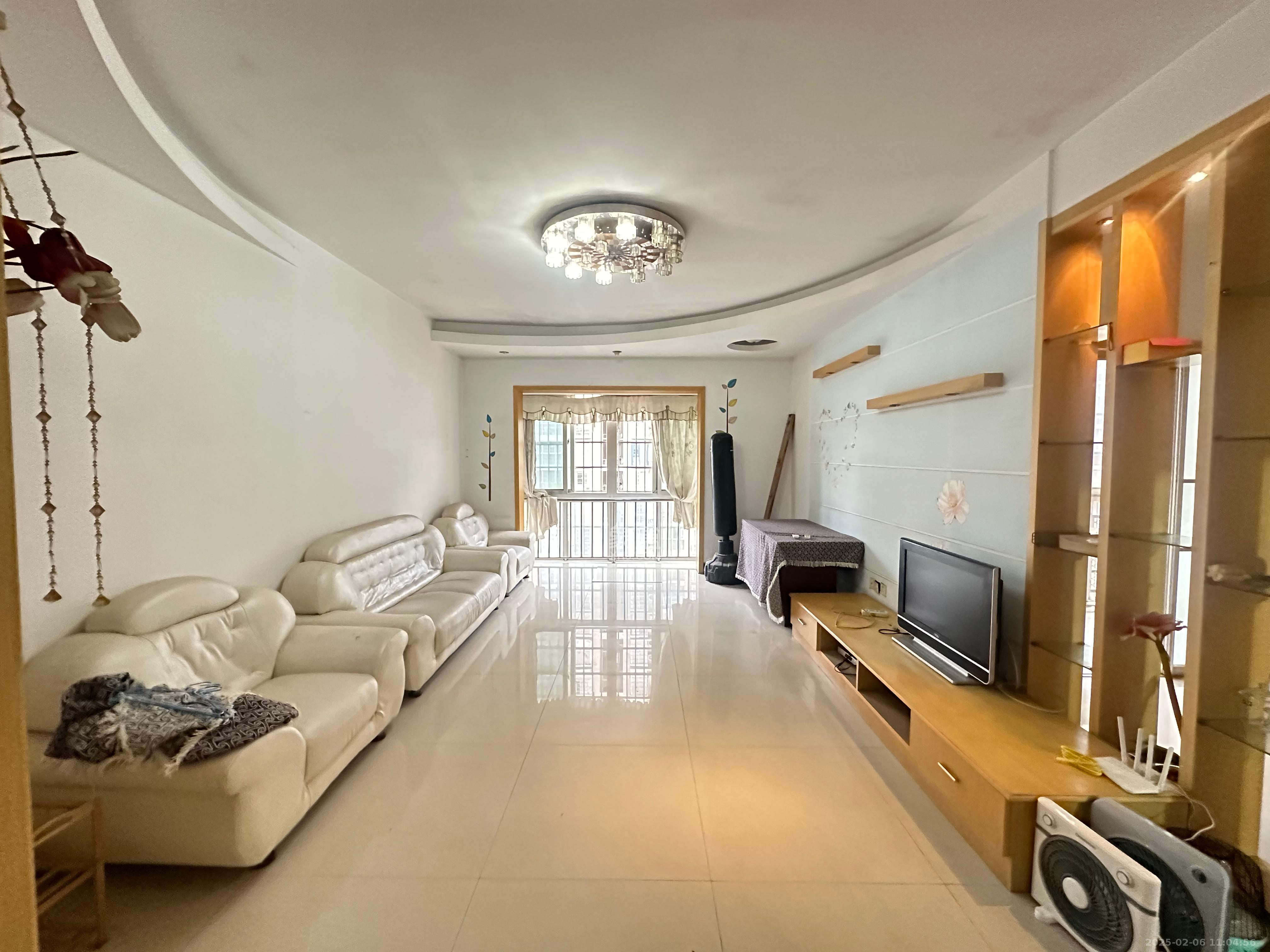 圣力华苑 3室2厅2卫 1500.0元/月 圣力华苑 3室2厅2卫 1500.0元/月室内图