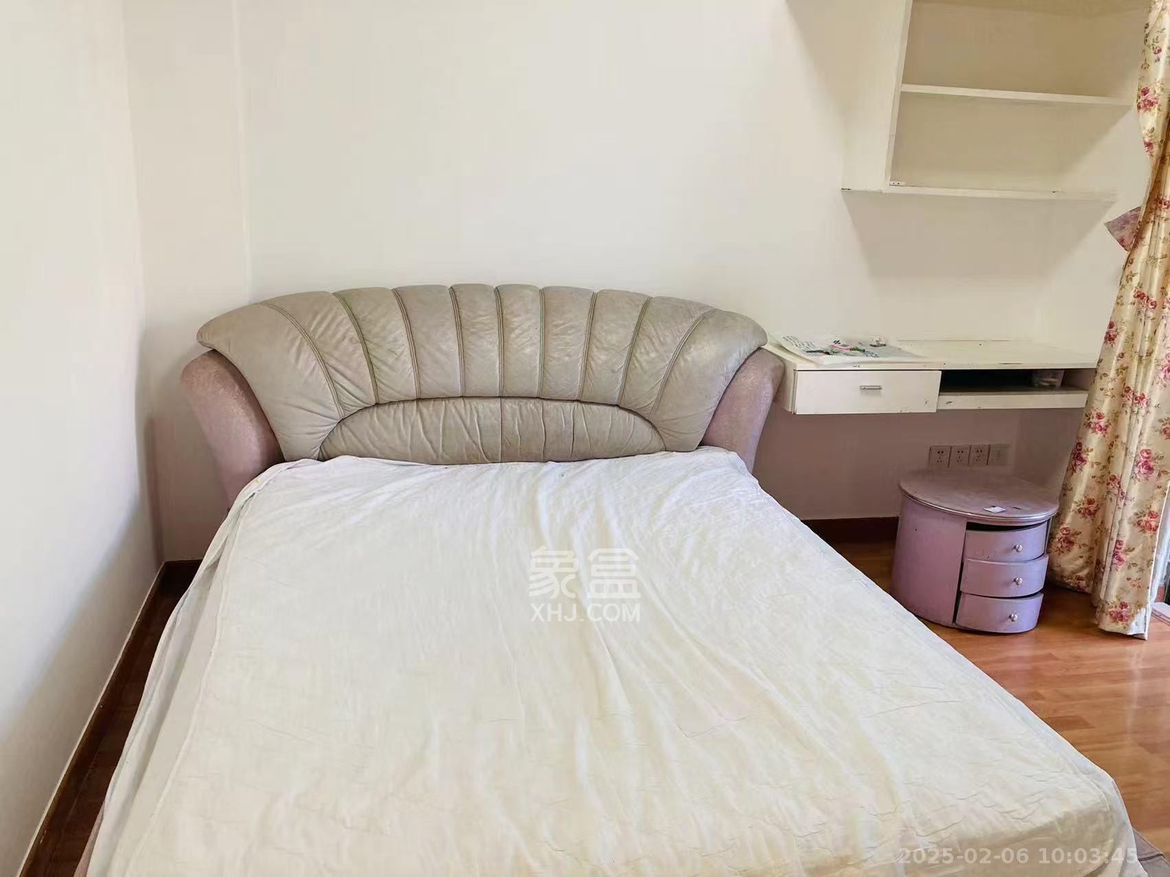 卓越蔚蓝海岸一期  3室2厅2卫   3500.00元/月室内图
