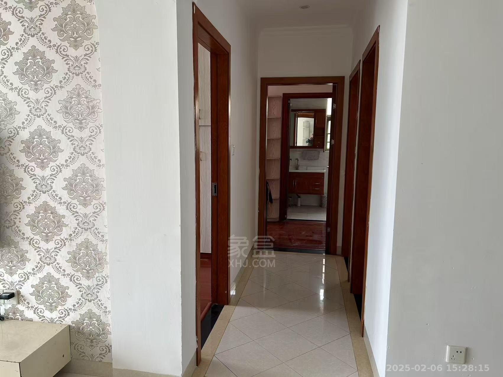 奥园广场 3室2厅2卫 2500.0元/月 奥园广场 3室2厅2卫 2500.0元/月室内图