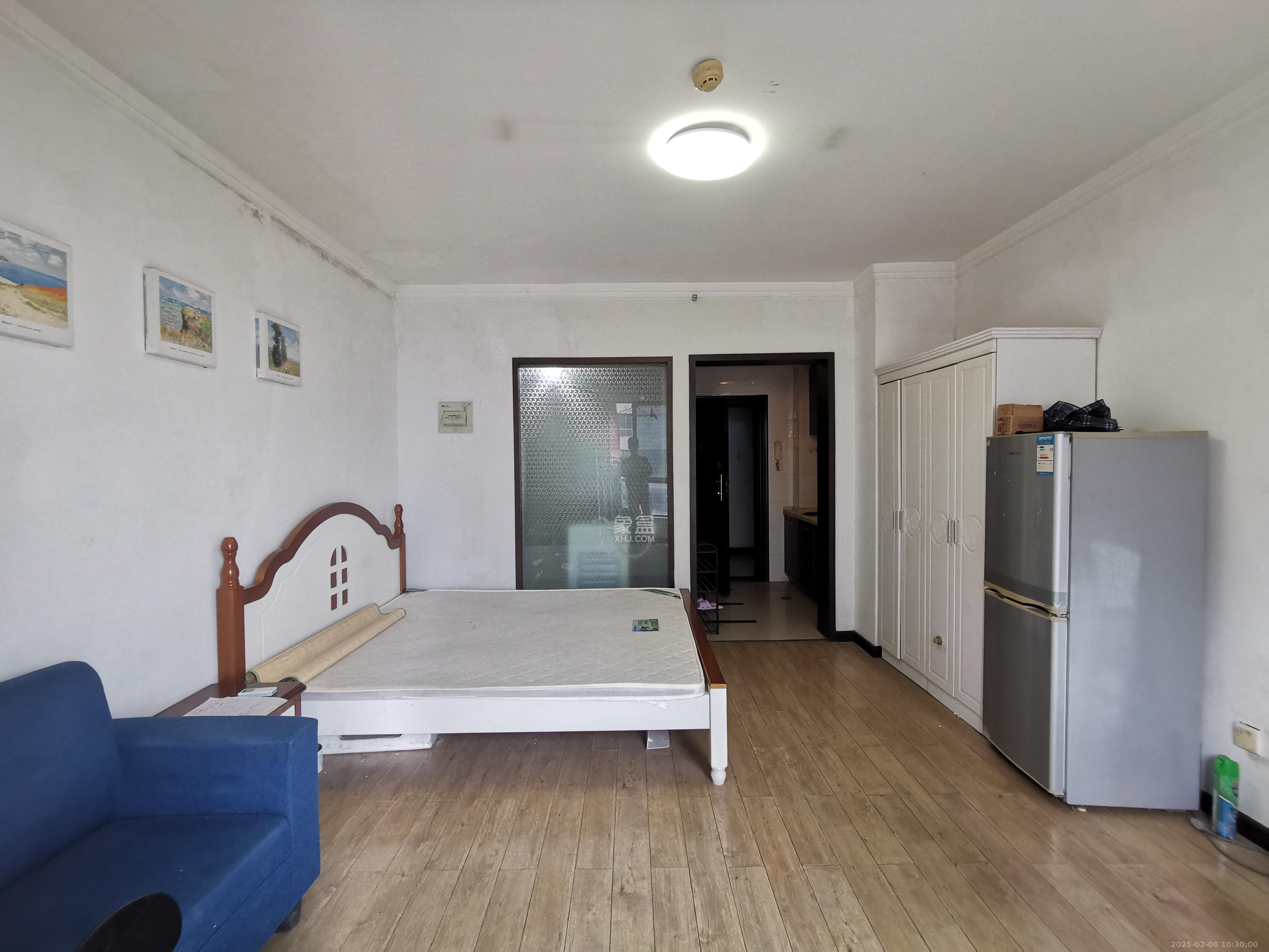 标志商务中心  1室1厅1卫    1400.0元/月 标志商务中心  1室1厅1卫    1400.0元/月室内图1