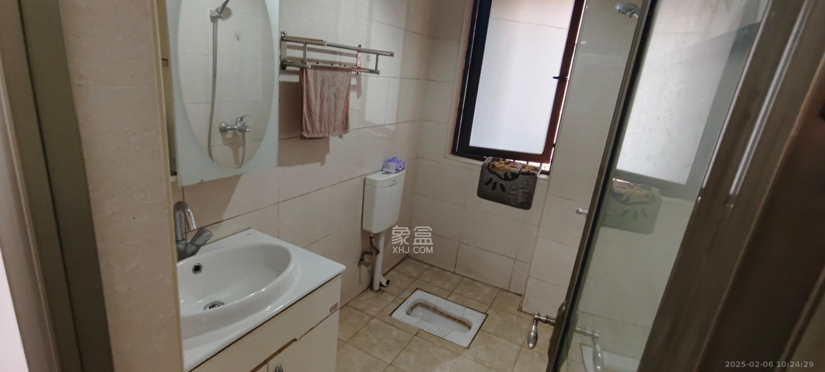 中信凯旋蓝岸（中信新城三期）  1室1厅1卫   1400.00元/月